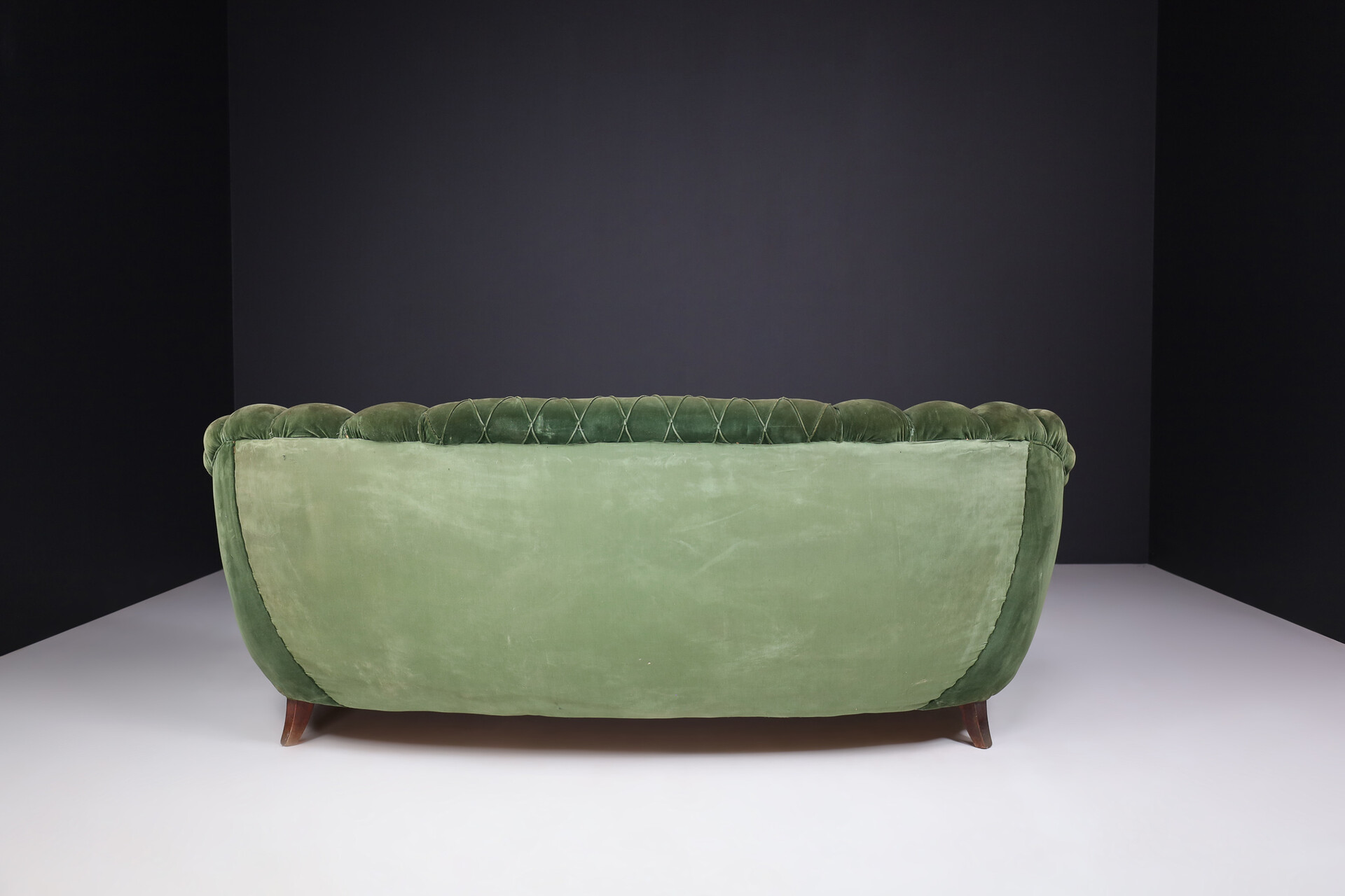 Mid century modern Gugliemo Ulrich Art Deco Lounge sofa in original velvet italy 1940s Mid-20th century