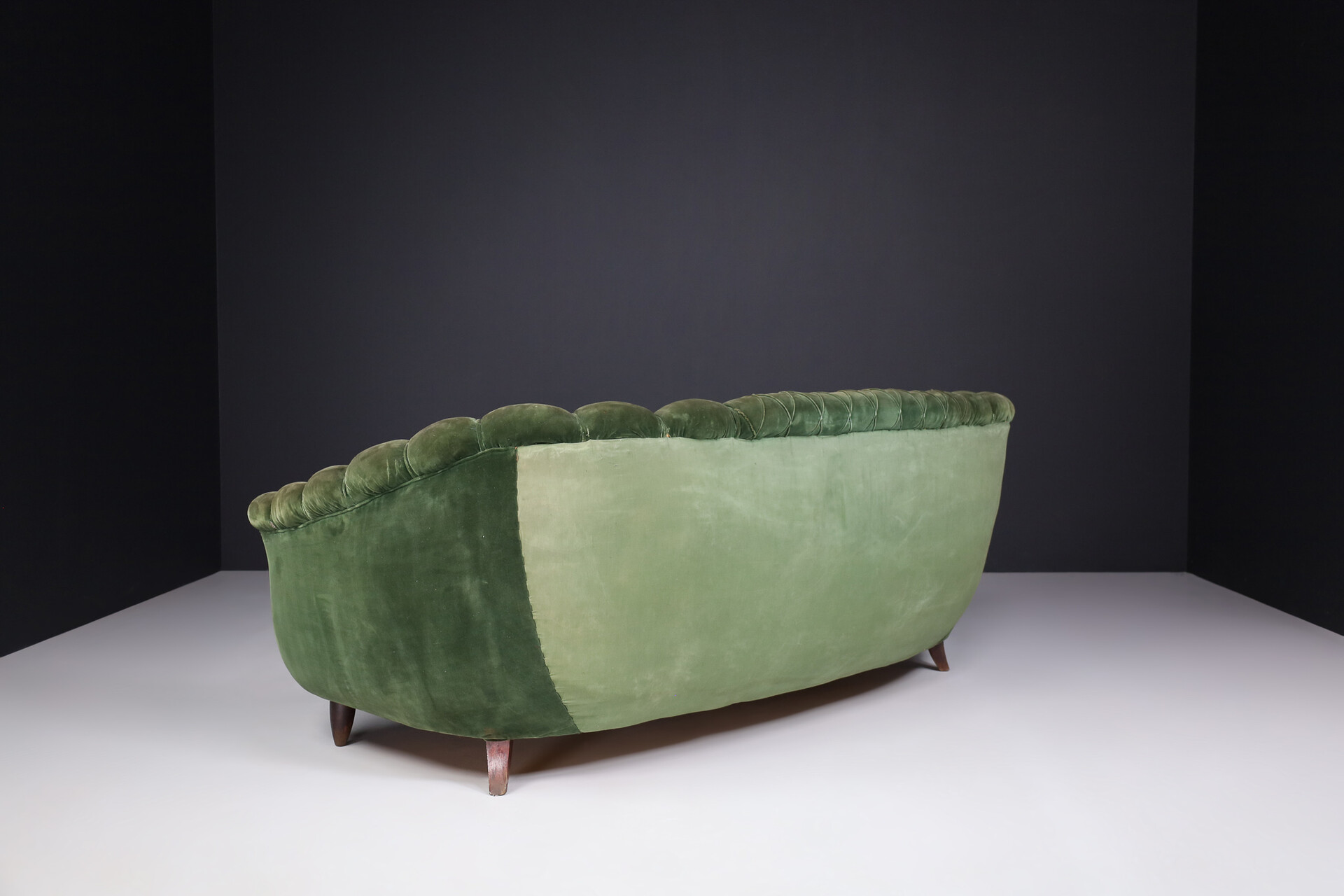 Mid century modern Gugliemo Ulrich Art Deco Lounge sofa in original velvet italy 1940s Mid-20th century