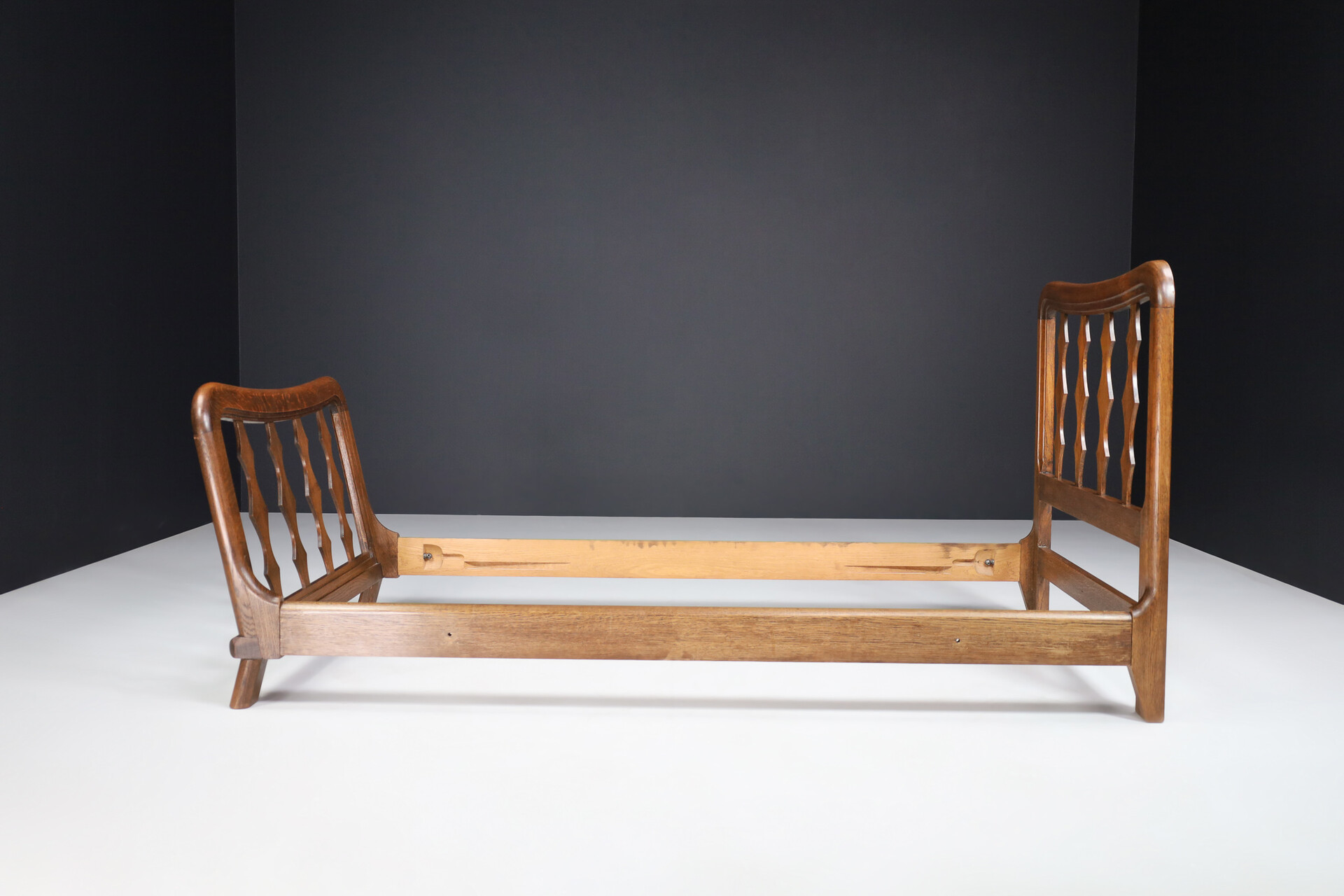 Mid century modern Guillerme & Chambron  Bed in Solid Oak , France 1960s Mid-20th century