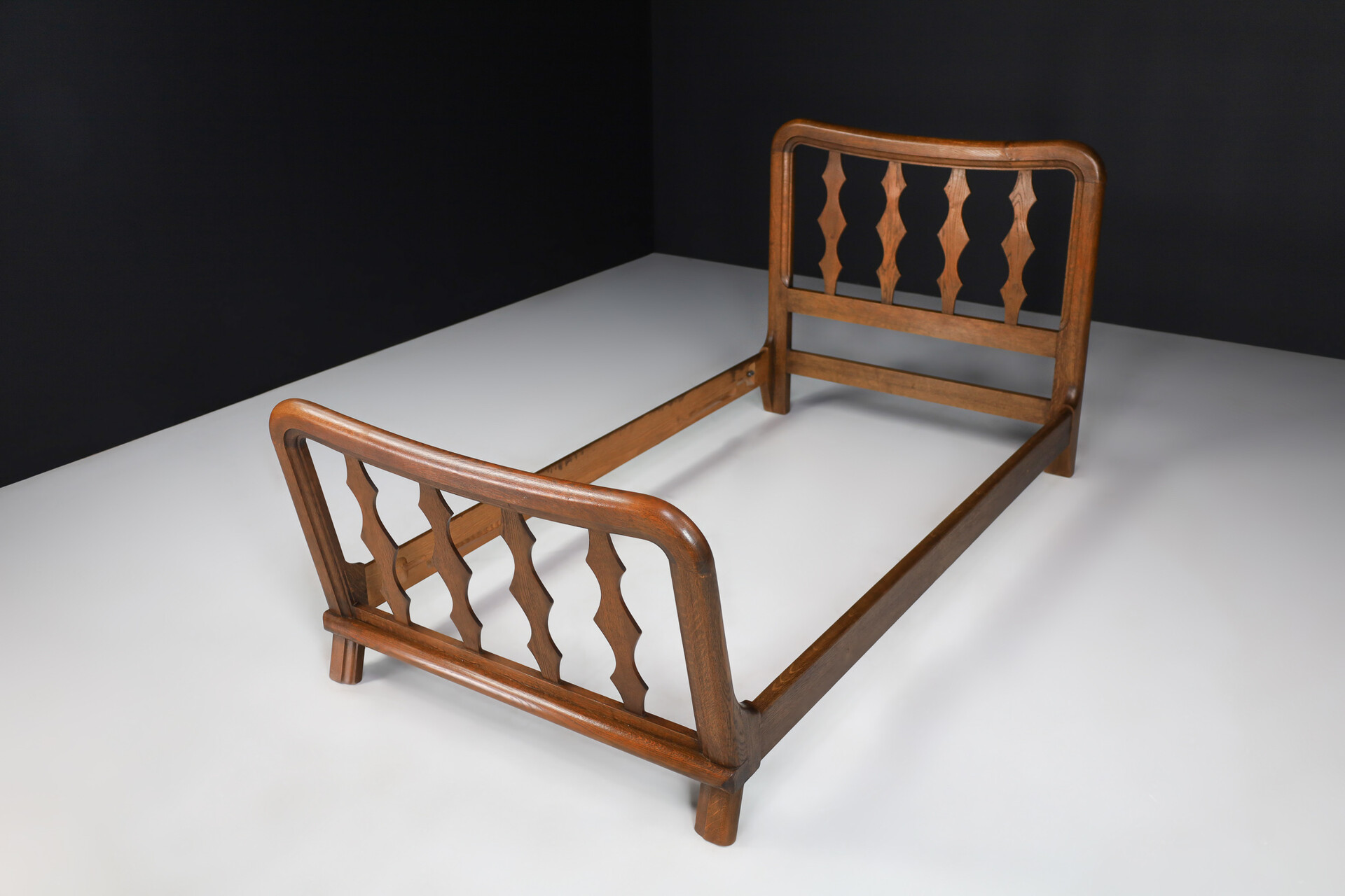 Mid century modern Guillerme & Chambron  Bed in Solid Oak , France 1960s Mid-20th century