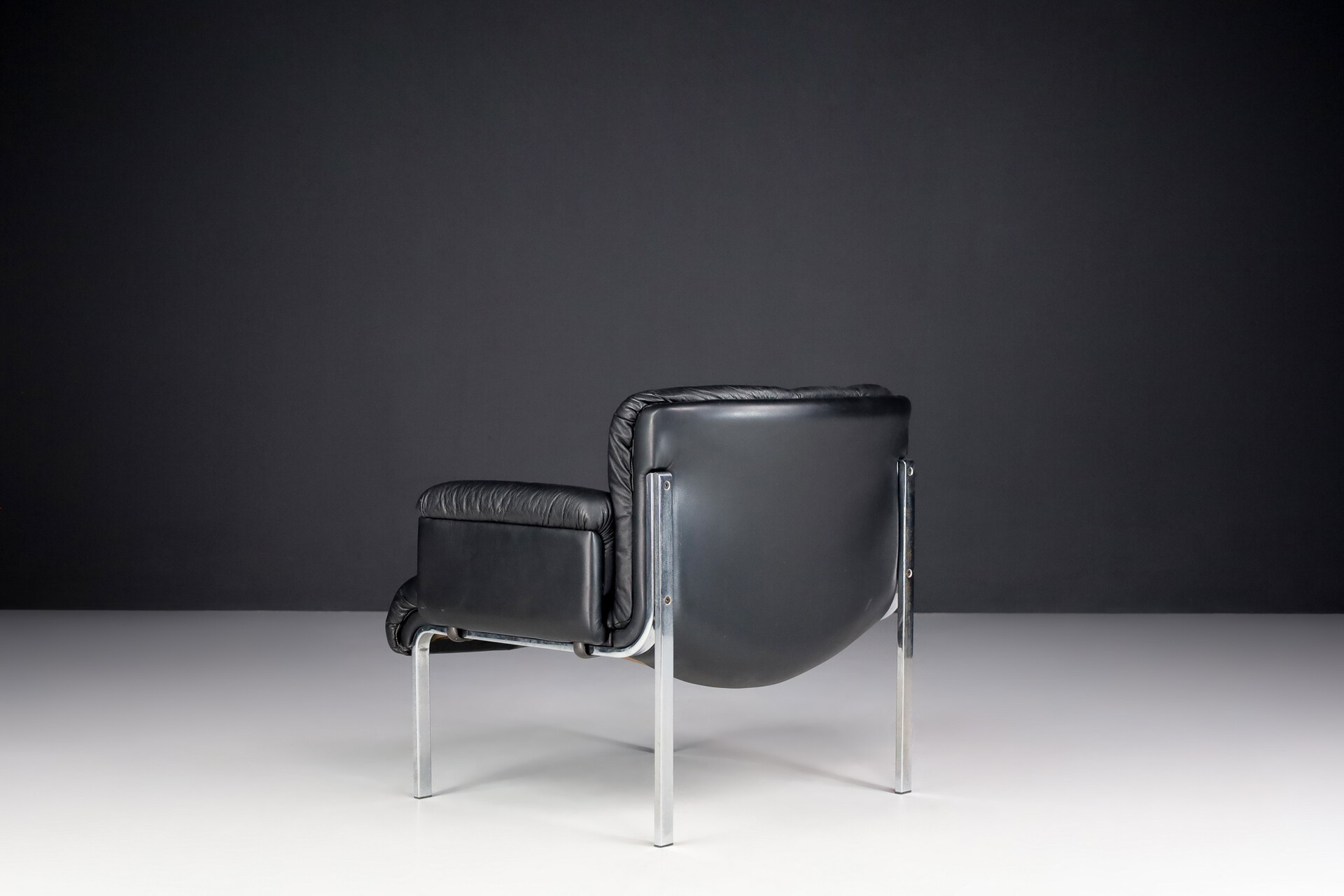 Mid century modern Hans Eichenberger For Girsberger ‘Eurochair’ In Black Leather ,Zwitserland 1970s Late-20th century