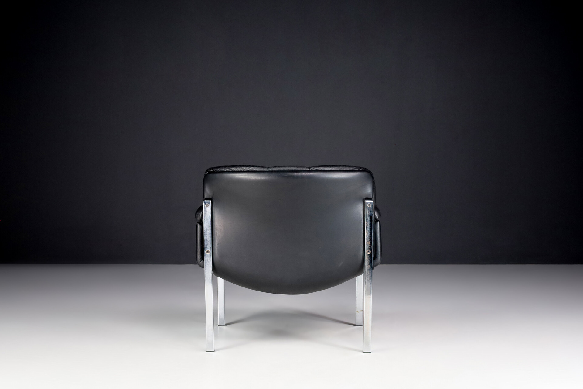 Mid century modern Hans Eichenberger For Girsberger ‘Eurochair’ In Black Leather ,Zwitserland 1970s Late-20th century