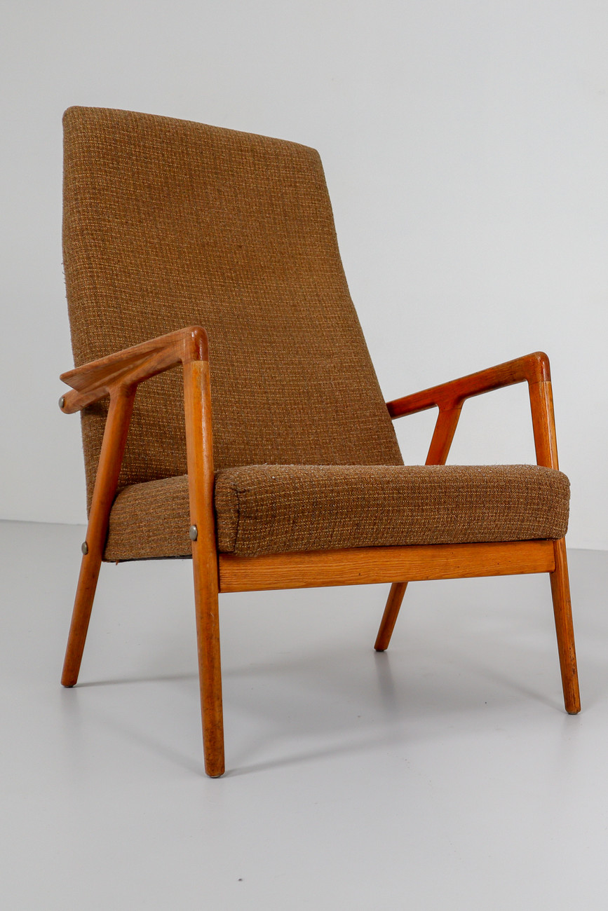 Mid century modern Hardwood Pair of two Hellerau Lounge chairs with original fabric Germany 1950s Mid-20th century