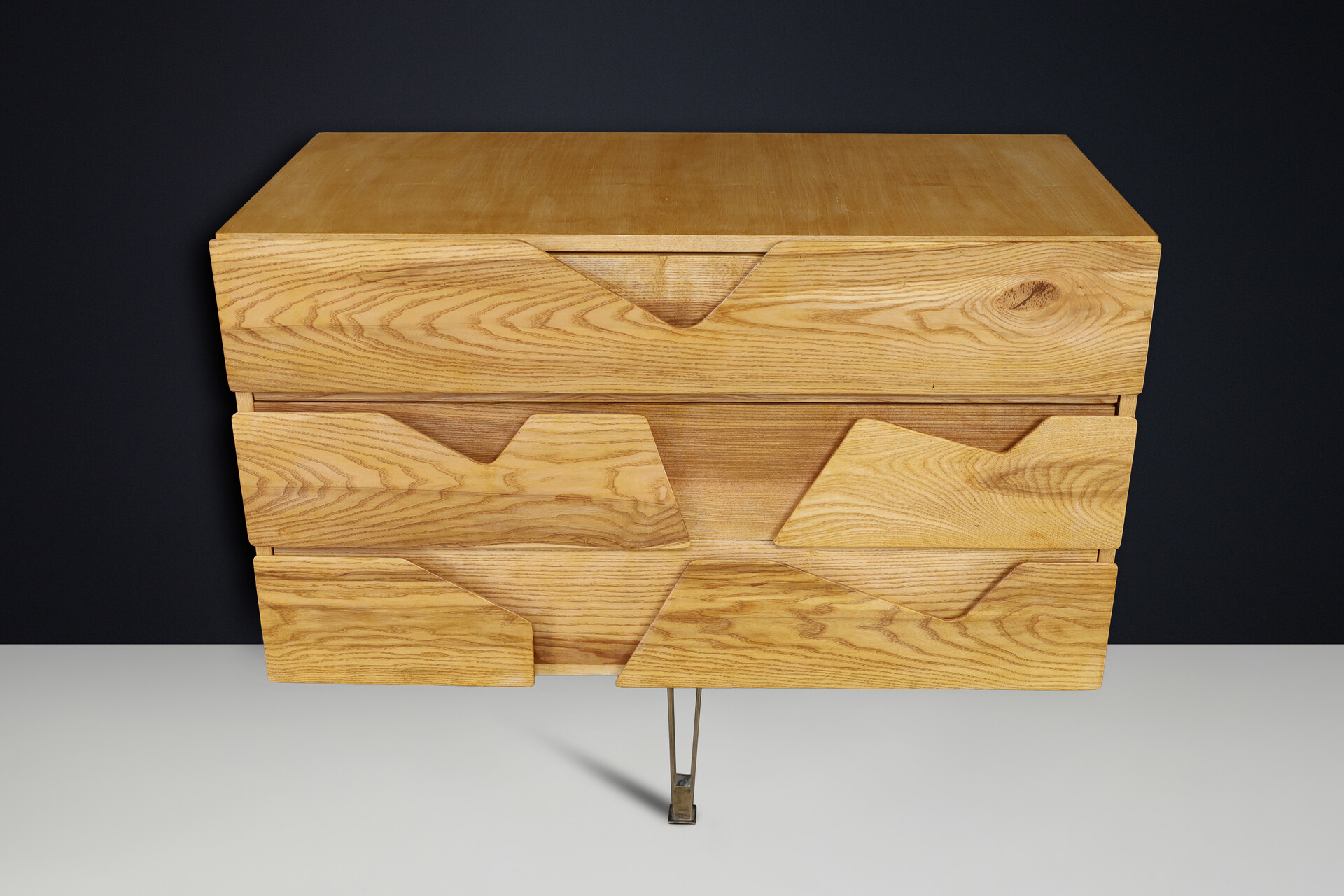 Mid century modern Italian Architectural Wall-Mounted Chest, Gio Ponti Style, Brass Leg, 1960s Mid-20th century