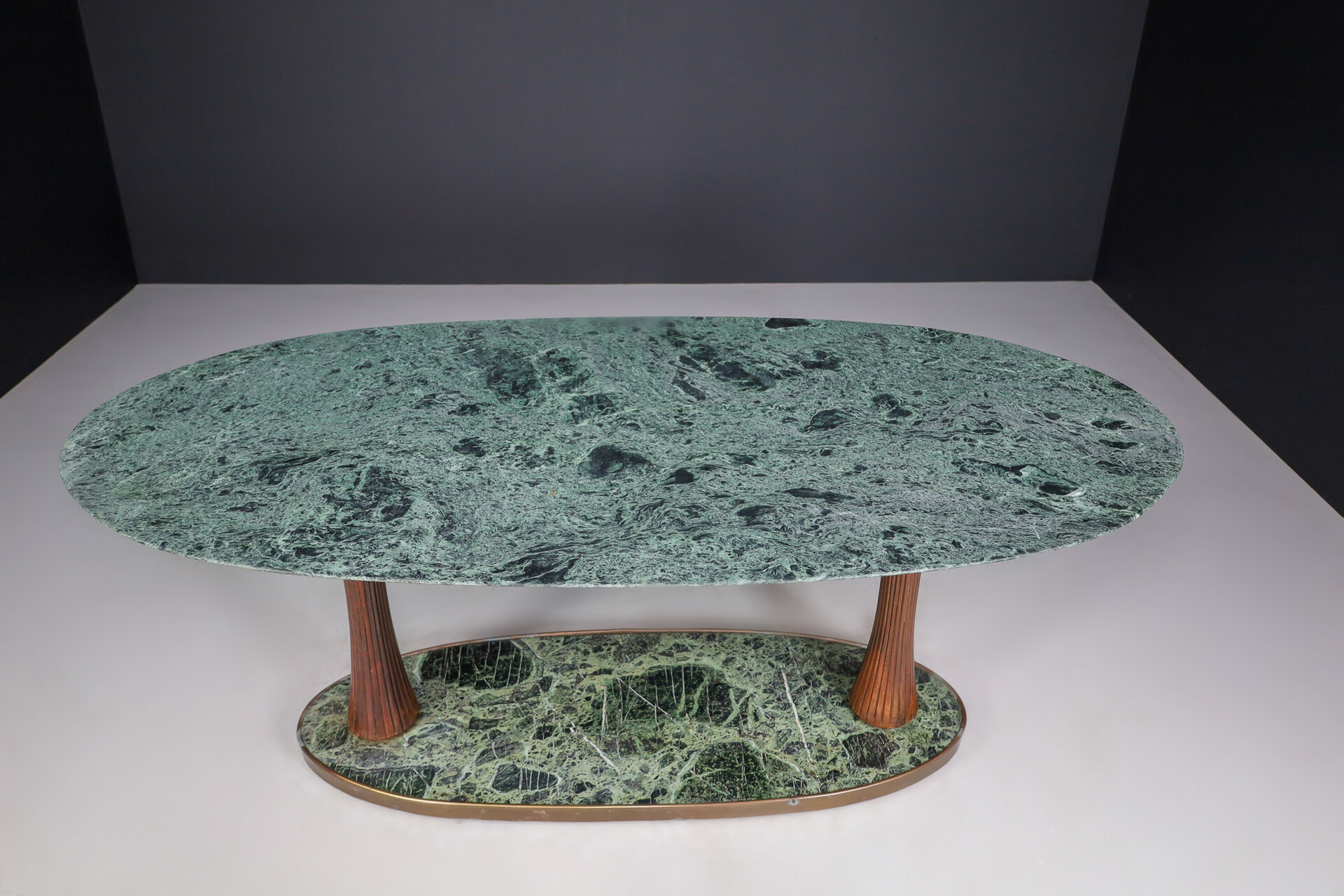 Mid century modern Italian dining table in marble , wood and copper by Vittorio Dassi , Italy 1960s Mid-20th century
