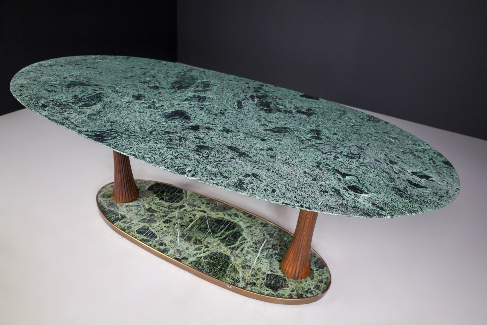 Mid century modern Italian dining table in marble , wood and copper by Vittorio Dassi , Italy 1960s Mid-20th century