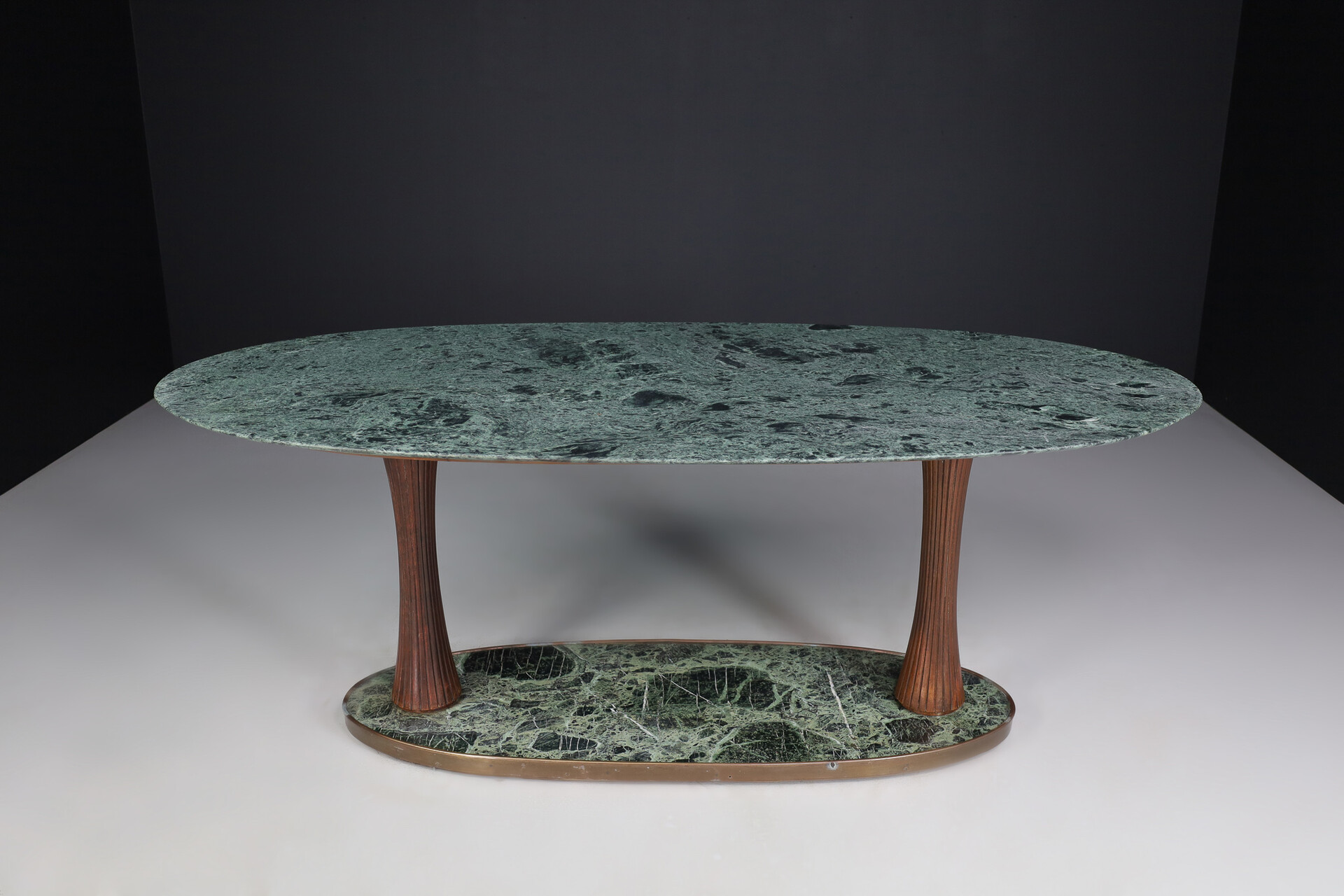 Mid century modern Italian dining table in marble , wood and copper by Vittorio Dassi , Italy 1960s Mid-20th century