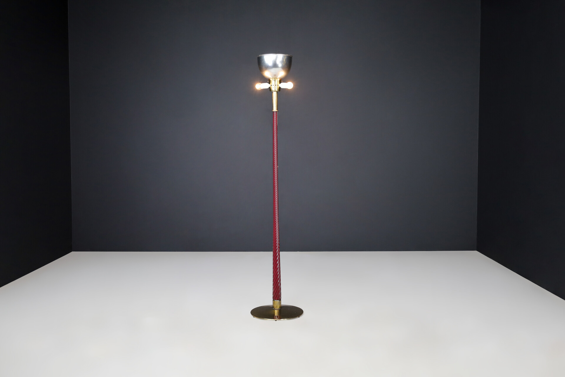 Mid century modern J.T. Kalmar Floor Lamp in Brass and ruby Glass rod Austria 1960s Mid-20th century