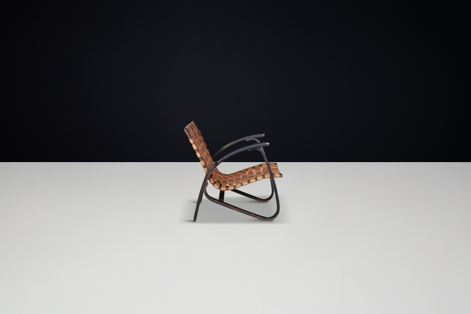 Mid century modern Jan Vanek Lounge chair in bentwood and canvas, Praque, the 1930s Mid-20th century