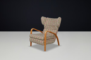 Mid century modern Jan Vanek Wingback Chair in Oak Bentwood and Original Upholstery – Prague, 1940s Mid-20th century