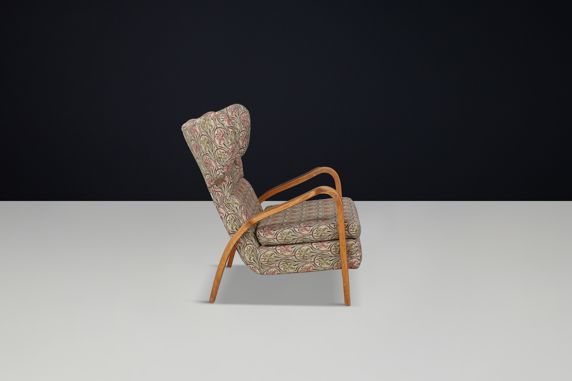 Mid century modern Jan Vanek Wingback Chair in Oak Bentwood and Original Upholstery – Prague, 1940s Mid-20th century