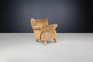 Mid century modern Jindrich Halabala Lounge Chair in original Upholstery, 1950s Mid-20th century