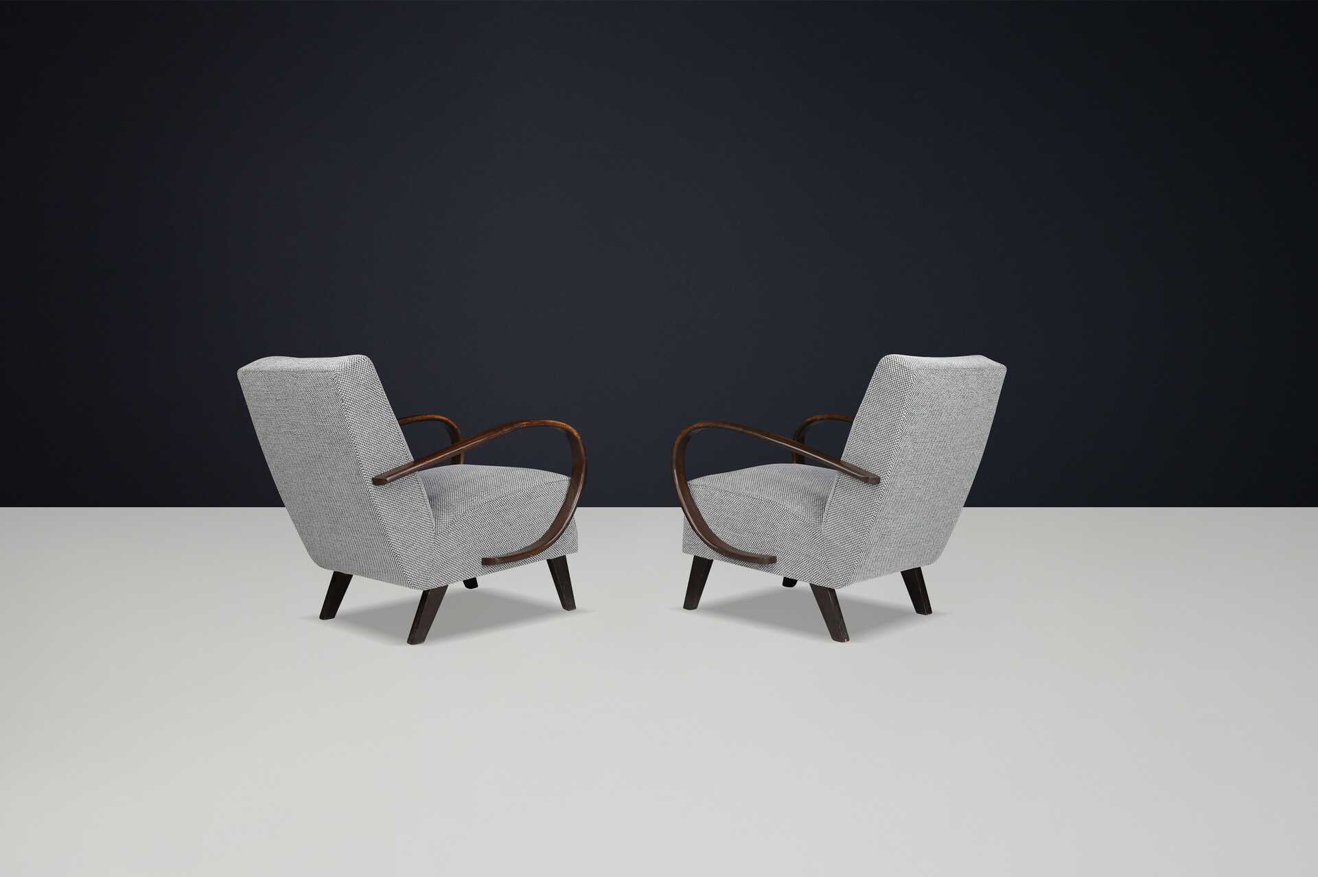 Mid century modern JIndrich Halabala re-upholstered bentwood lounge chairs from the 1930s Mid-20th century