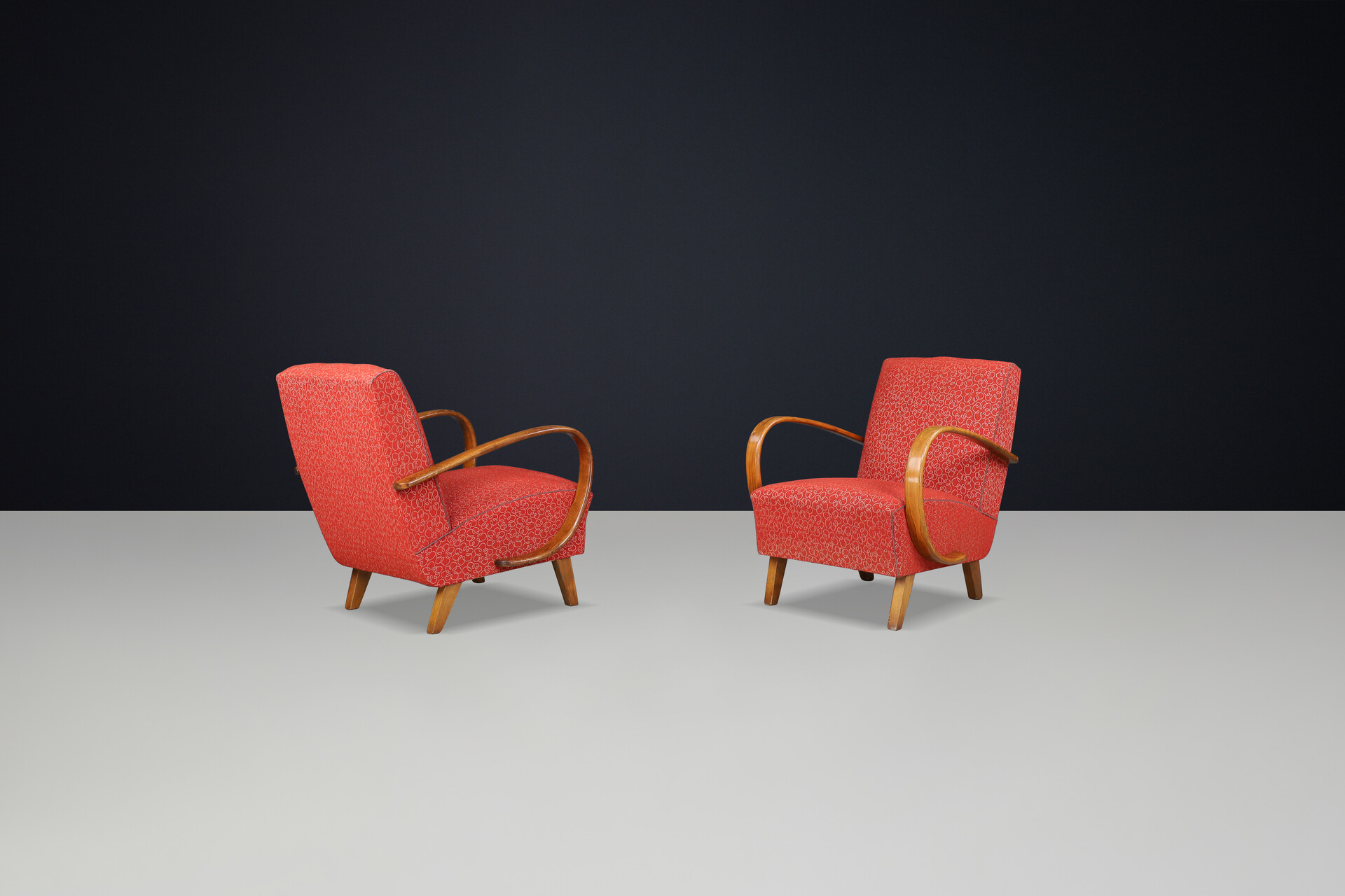 Mid century modern JJindrich Halabala bentwood Art-Deco Arm Chairs, Praque 1940s Mid-20th century