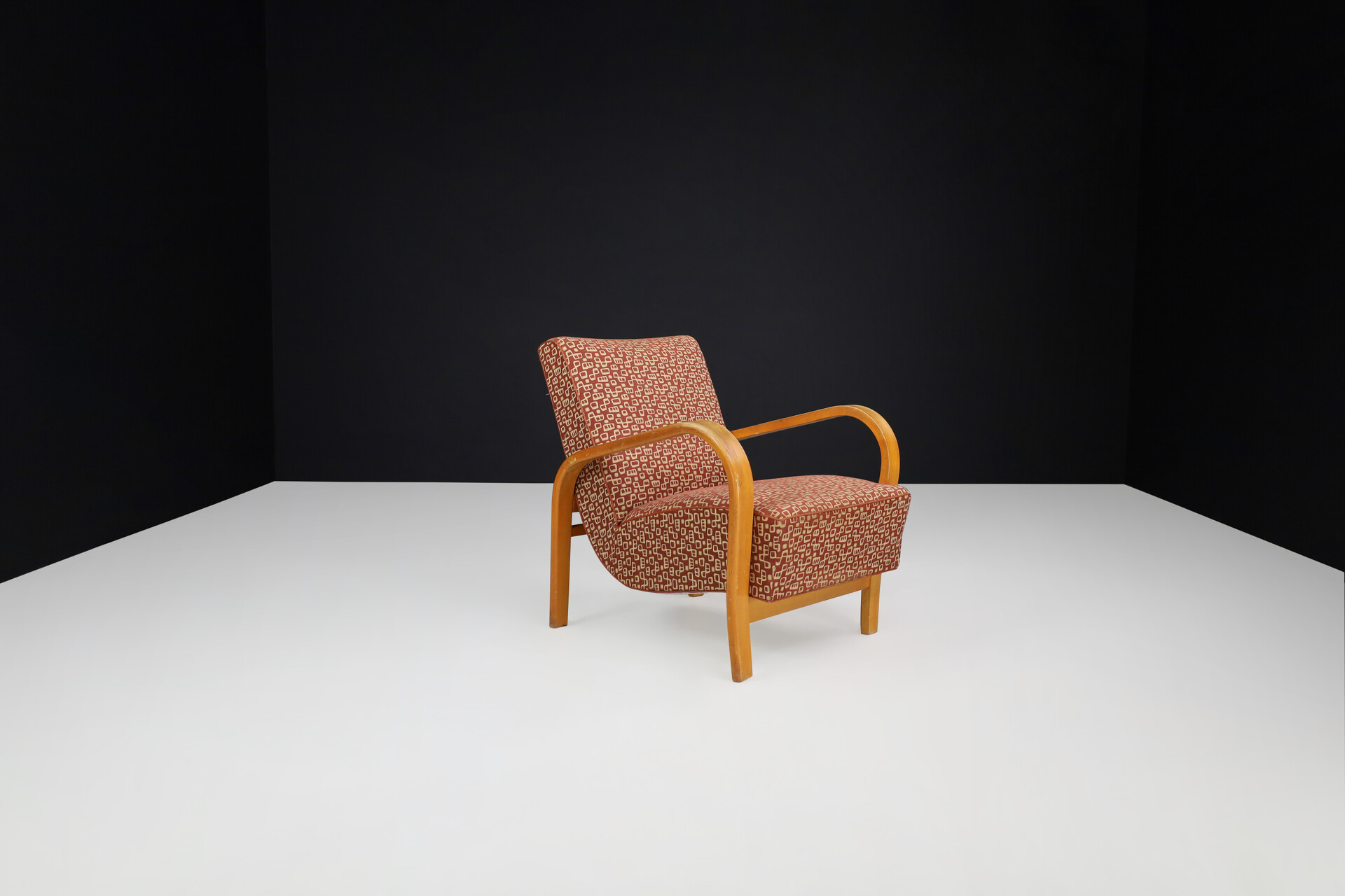 Mid century modern Karel Koželka & Antonín Kropácek Blond Bentwood Armchairs Prague 1940s Mid-20th century