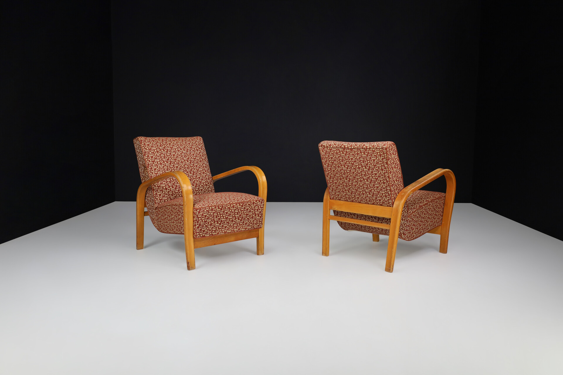Mid century modern Karel Koželka & Antonín Kropácek Blond Bentwood Armchairs Prague 1940s Mid-20th century