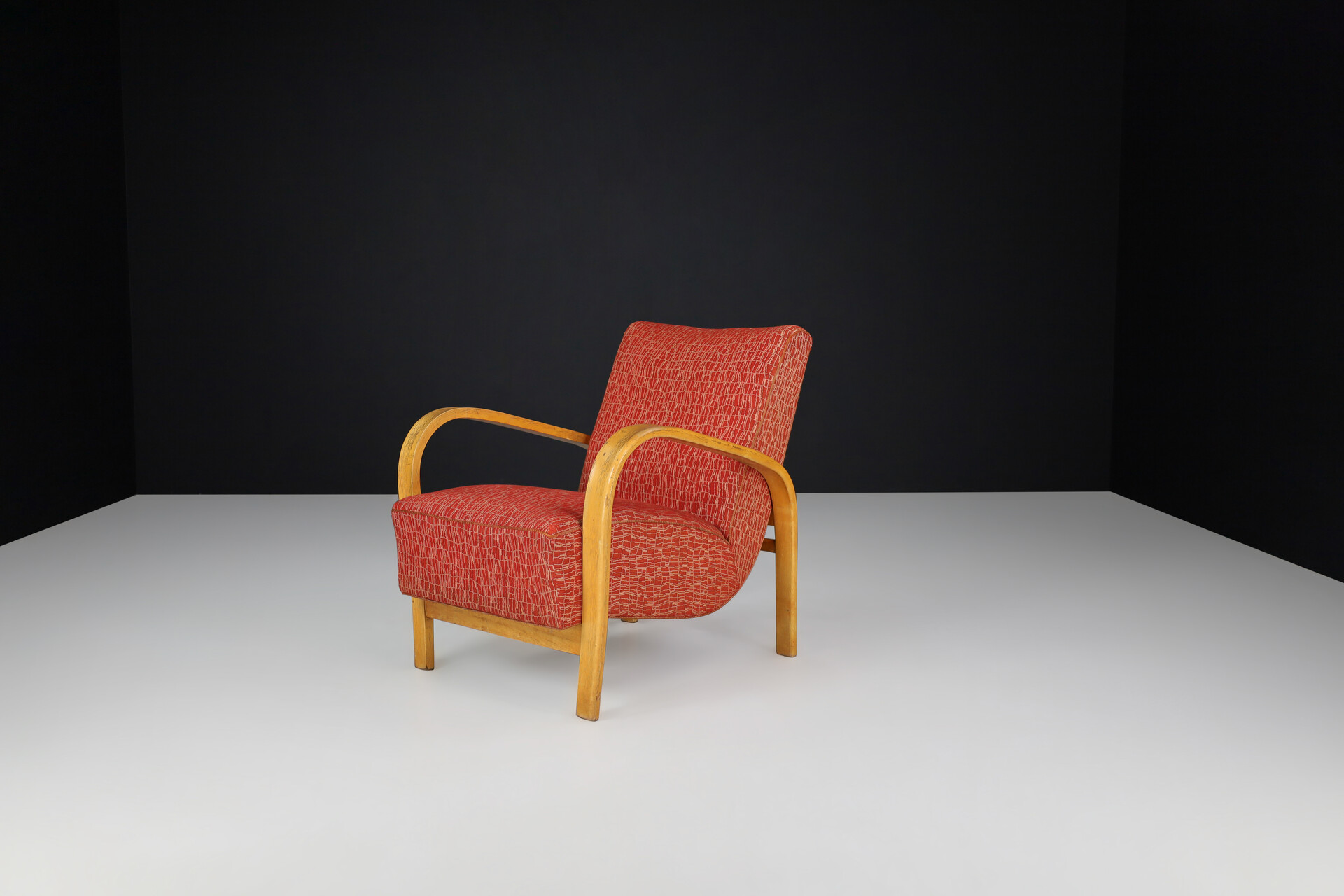 Mid century modern Karel Koželka & Antonín Kropácek Blond Bentwood Armchairs Prague 1940s Mid-20th century