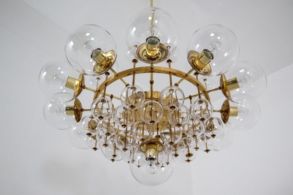 Mid century modern Large Hotel Chandelier with Brass Fixture and Hand-Blowed Glass Globes Mid-20th century