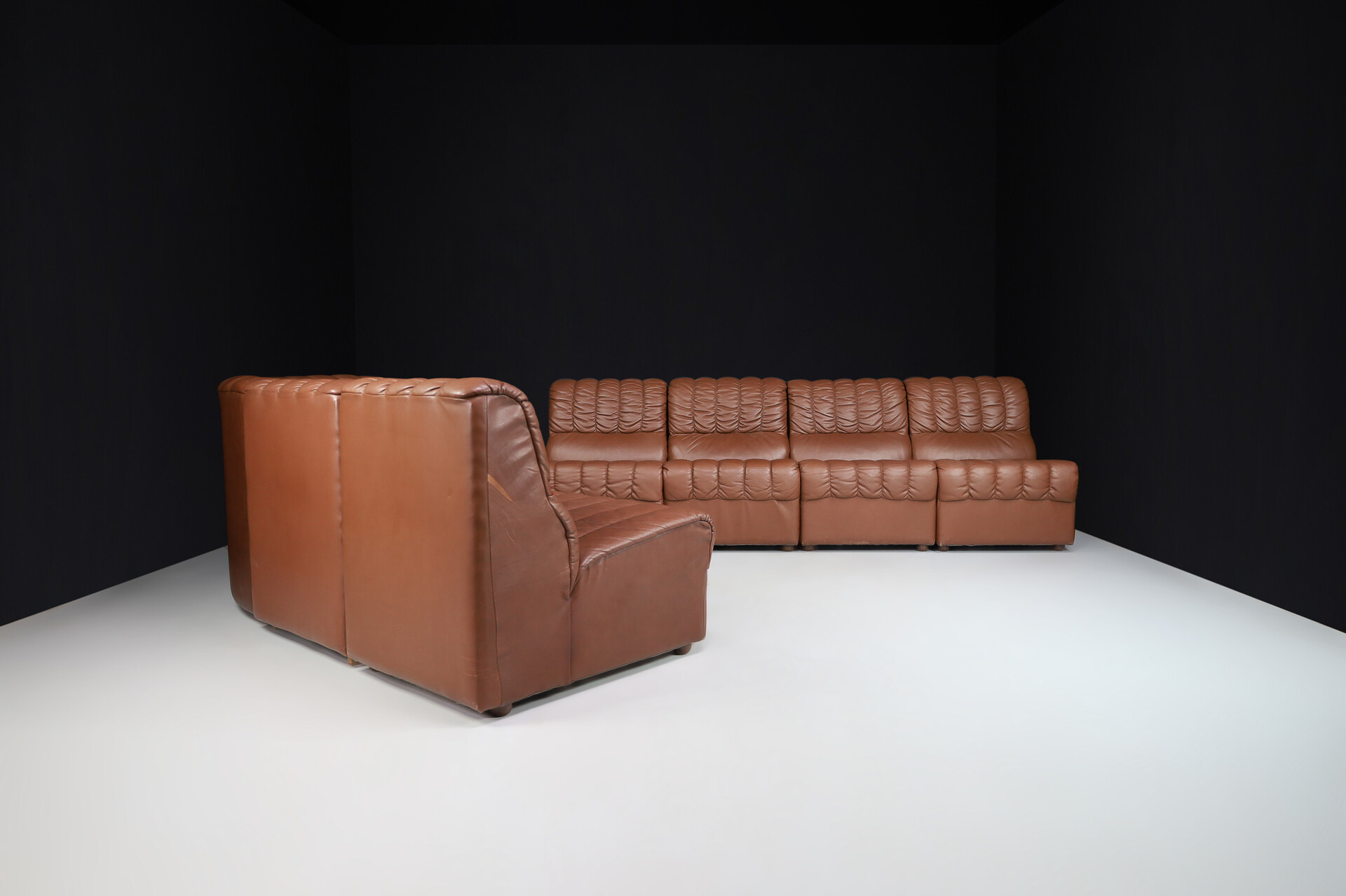 Mid century modern Large Modular Sectional Sofa in brown Leather in the style of De Sede Switzerland, 1970s Mid-20th century