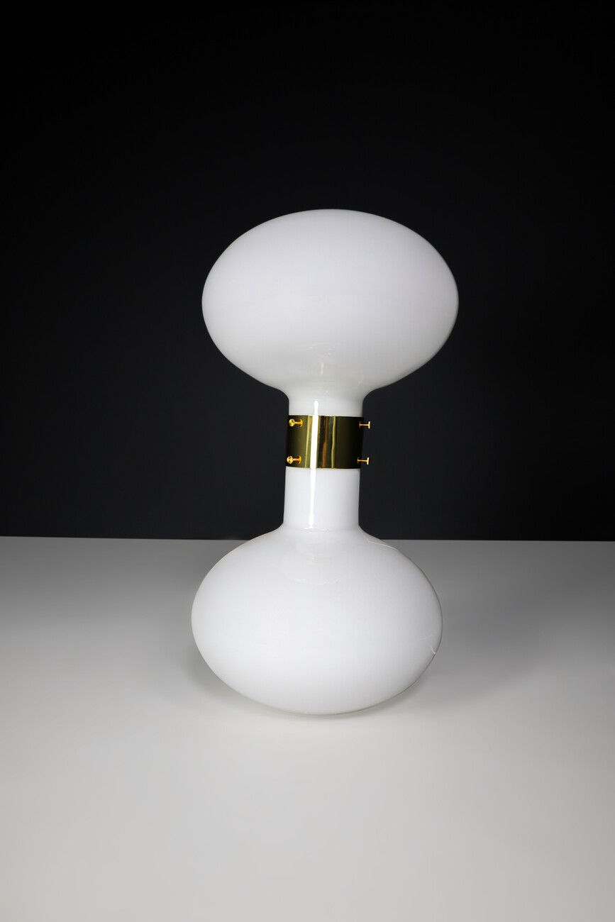 Mid century modern Large opaline Glass and brass Mushroom Floor lamp or Table lamp, Italy Late-20th century