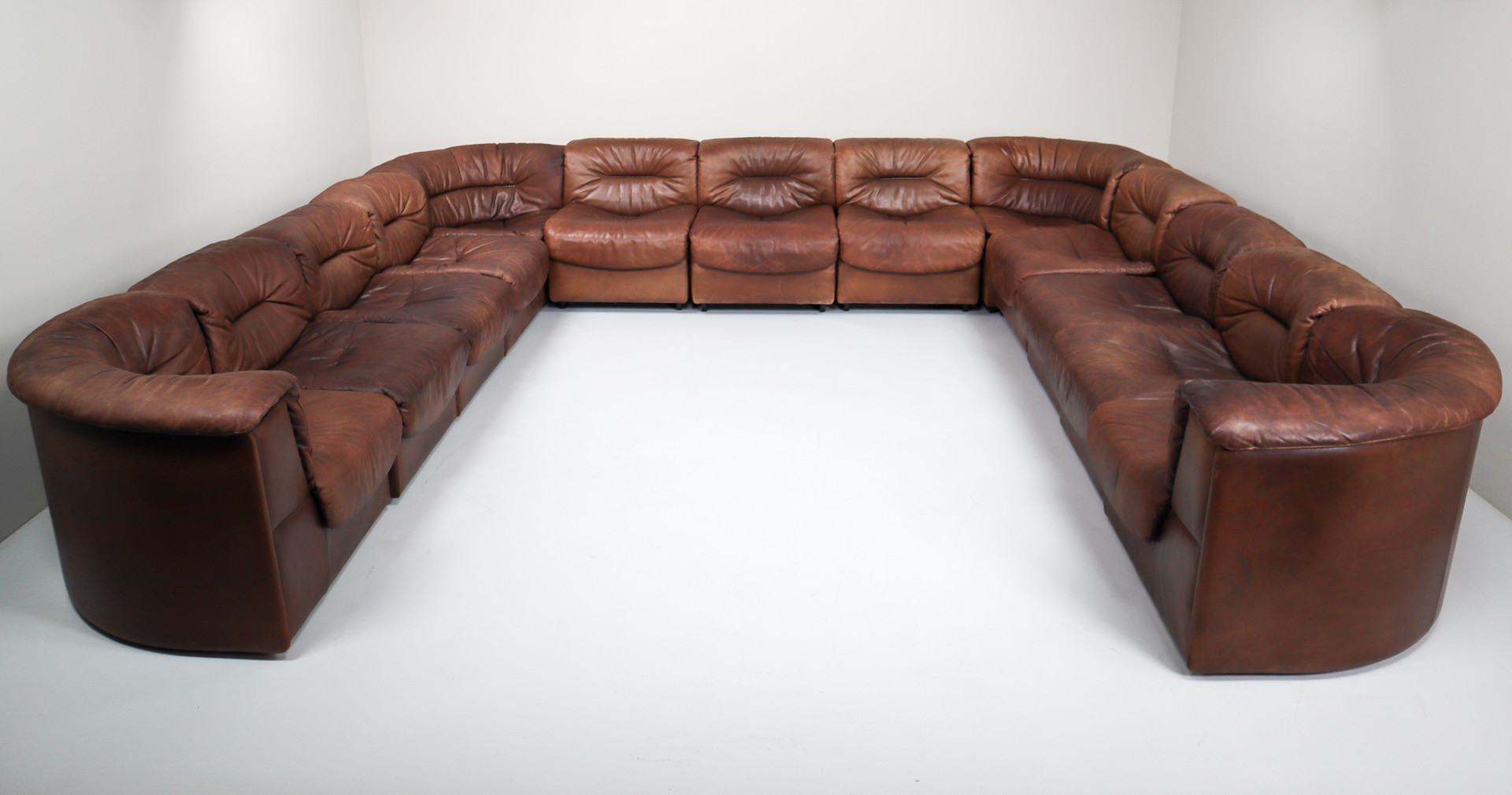 Mid century modern Large set of 19  elements Patinated De Sede DS 14  Modul Vintage Leather Sofa Brown Switzerland 1970s Mid-20th century
