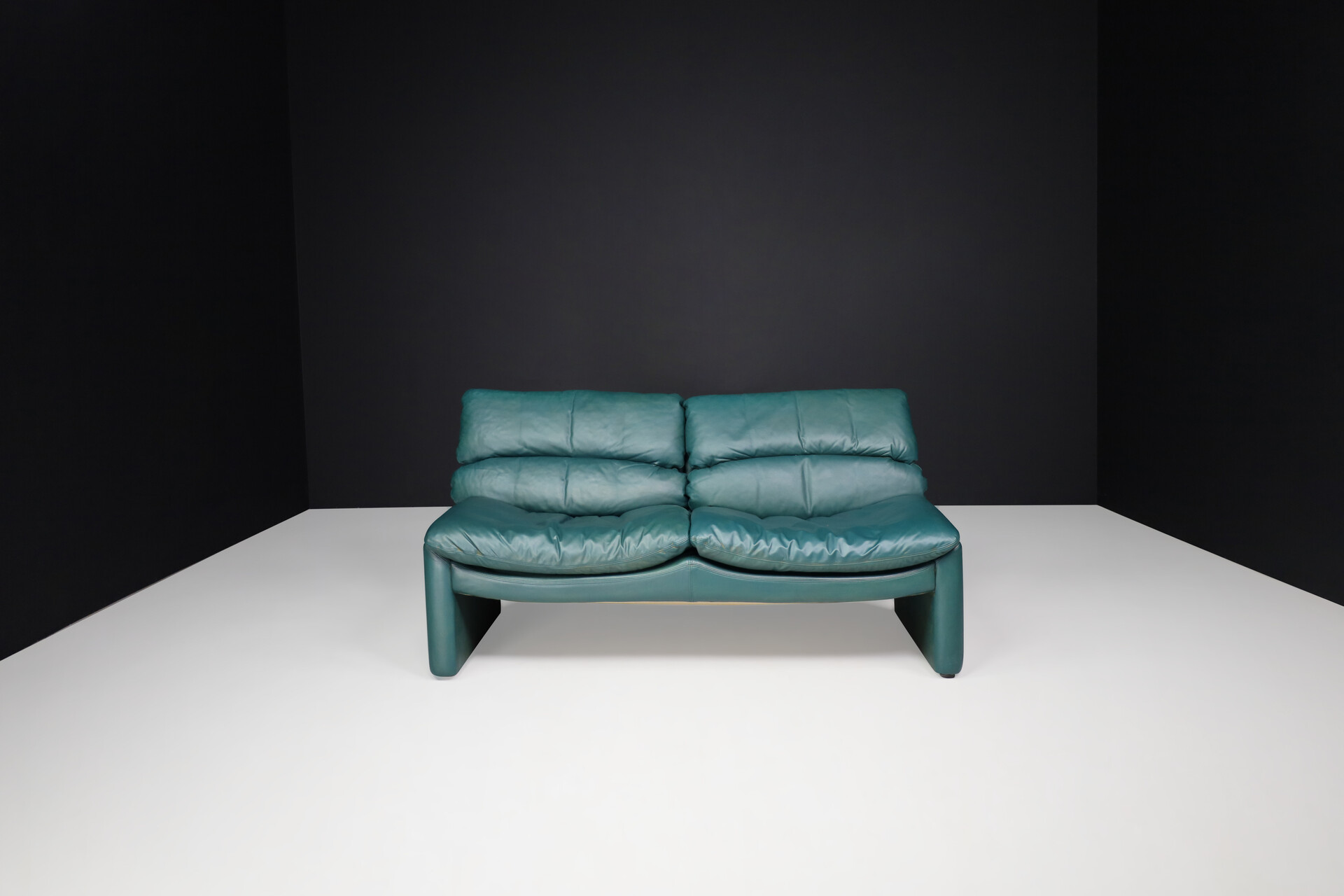 Mid century modern Leather 2 seat sofa by Walter Knoll Germany 1970s Late-20th century