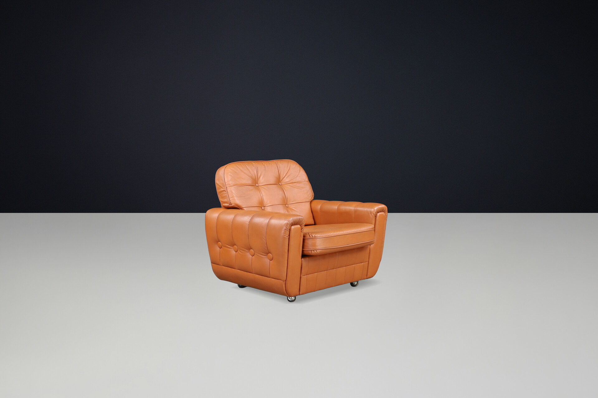 Mid century modern Leather lounge chair , france 1960s Mid-20th century