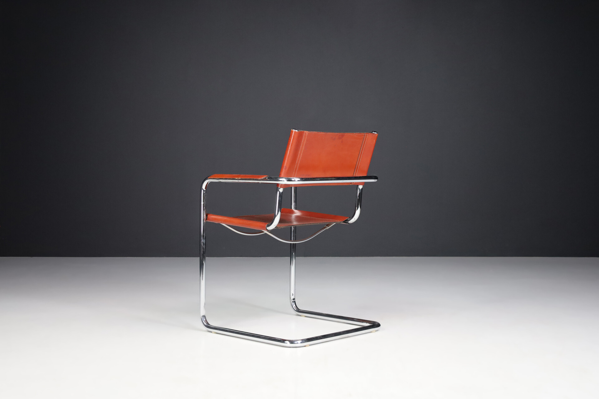 Mid century modern Leather MG5 Cantilever Bauhaus Chair by Matteo Grassi, Italy 1960s Mid-20th century