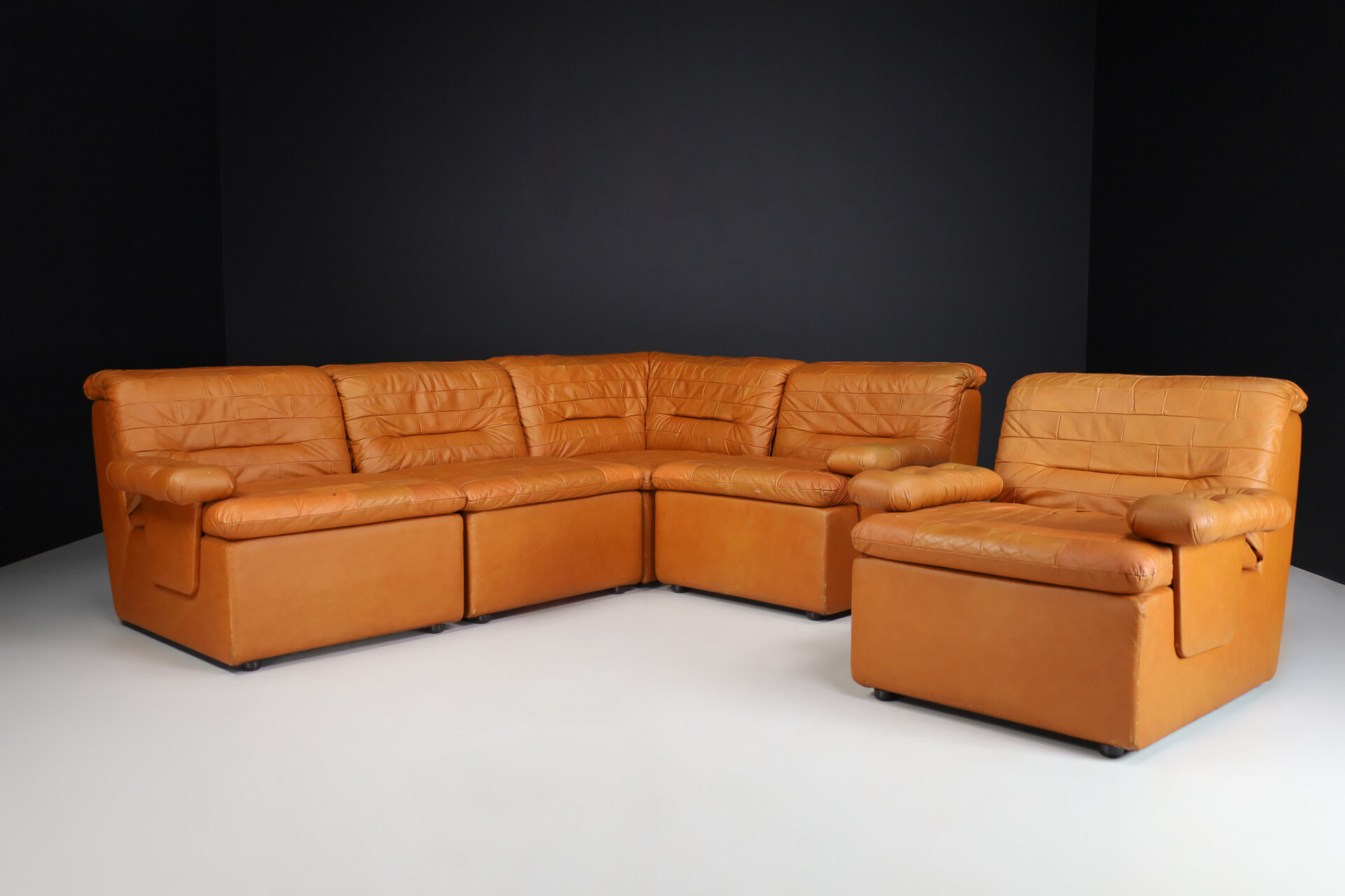 Mid century modern Leather patchwork lounge sofa set/5, Switzerland 1960s Mid-20th century