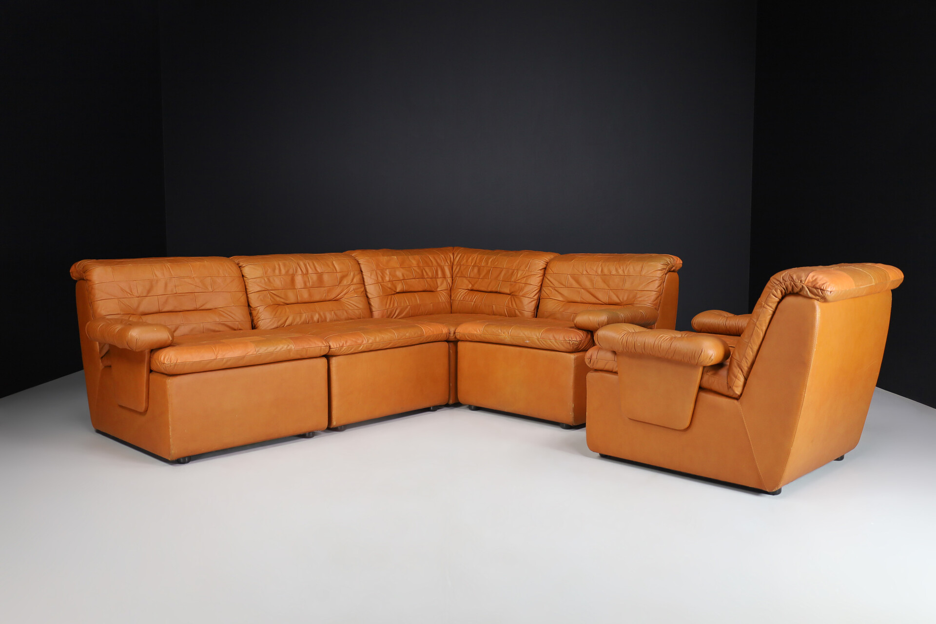 Mid century modern Leather patchwork lounge sofa set/5, Switzerland 1960s Mid-20th century