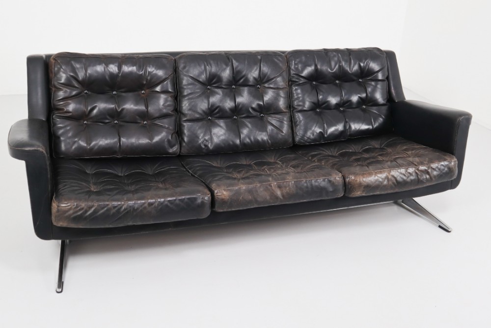 Mid century modern Leather Patinated Black leather 3 seat Sofa Mid-20th century