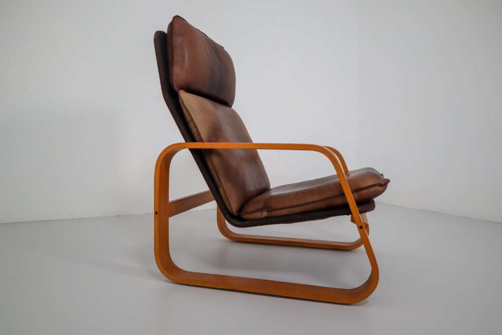 Mid century modern Leather Set of Three Lounge Chairs, Patinated Leather and Bentwood, France, 1970s Mid-20th century