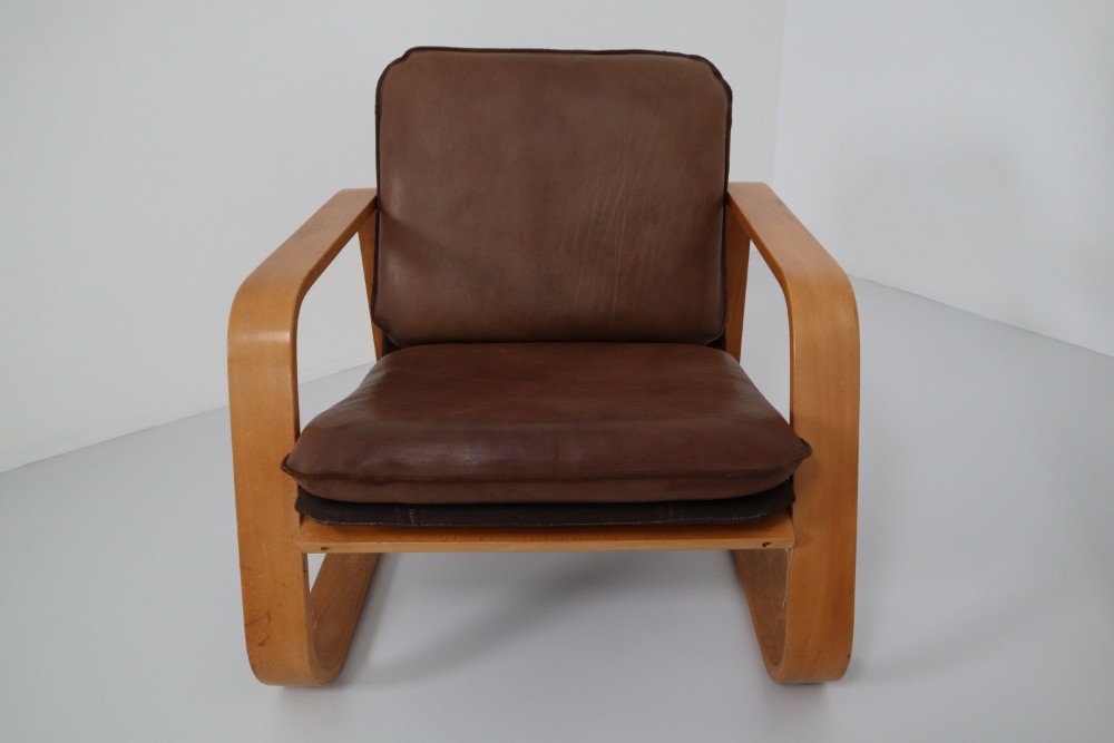 Mid century modern Leather Set of Three Lounge Chairs, Patinated Leather and Bentwood, France, 1970s Mid-20th century