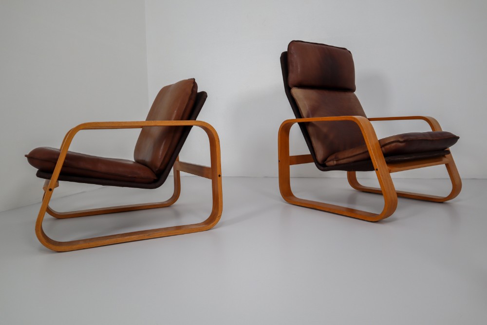 Mid century modern Leather Set of Three Lounge Chairs, Patinated Leather and Bentwood, France, 1970s Mid-20th century