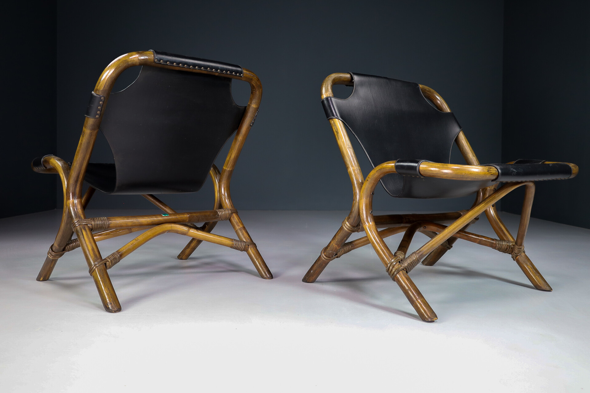 Mid century modern Leather Sling Back Black Leather and Bamboo Chair, Spain 1960s Mid-20th century