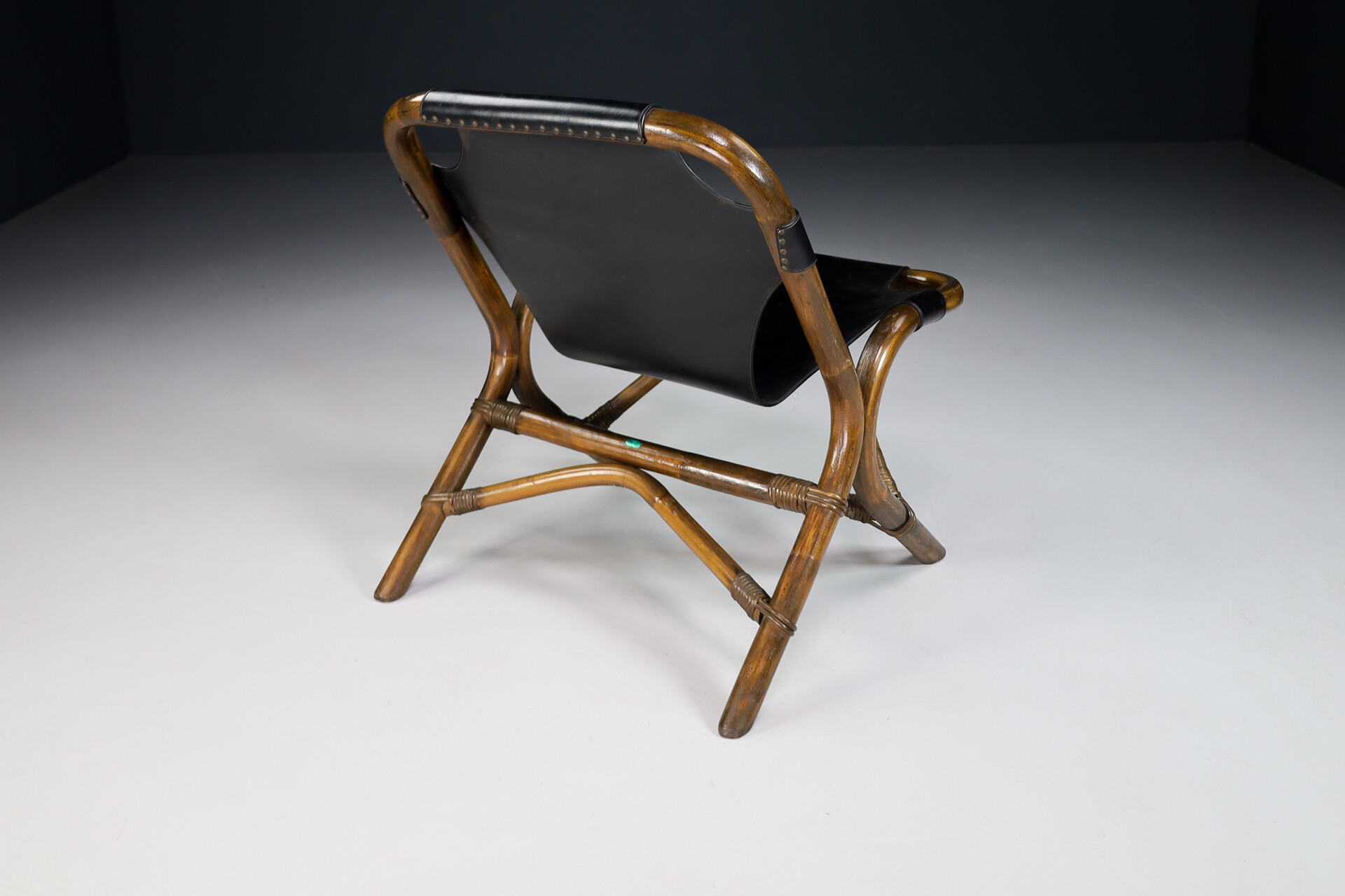 Mid century modern Leather Sling Back Black Leather and Bamboo Chair, Spain 1960s Mid-20th century