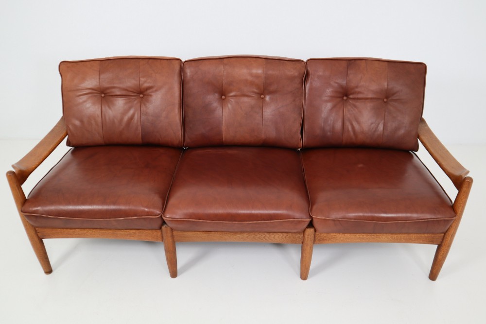 Mid century modern Leather Sofa Mid-20th century