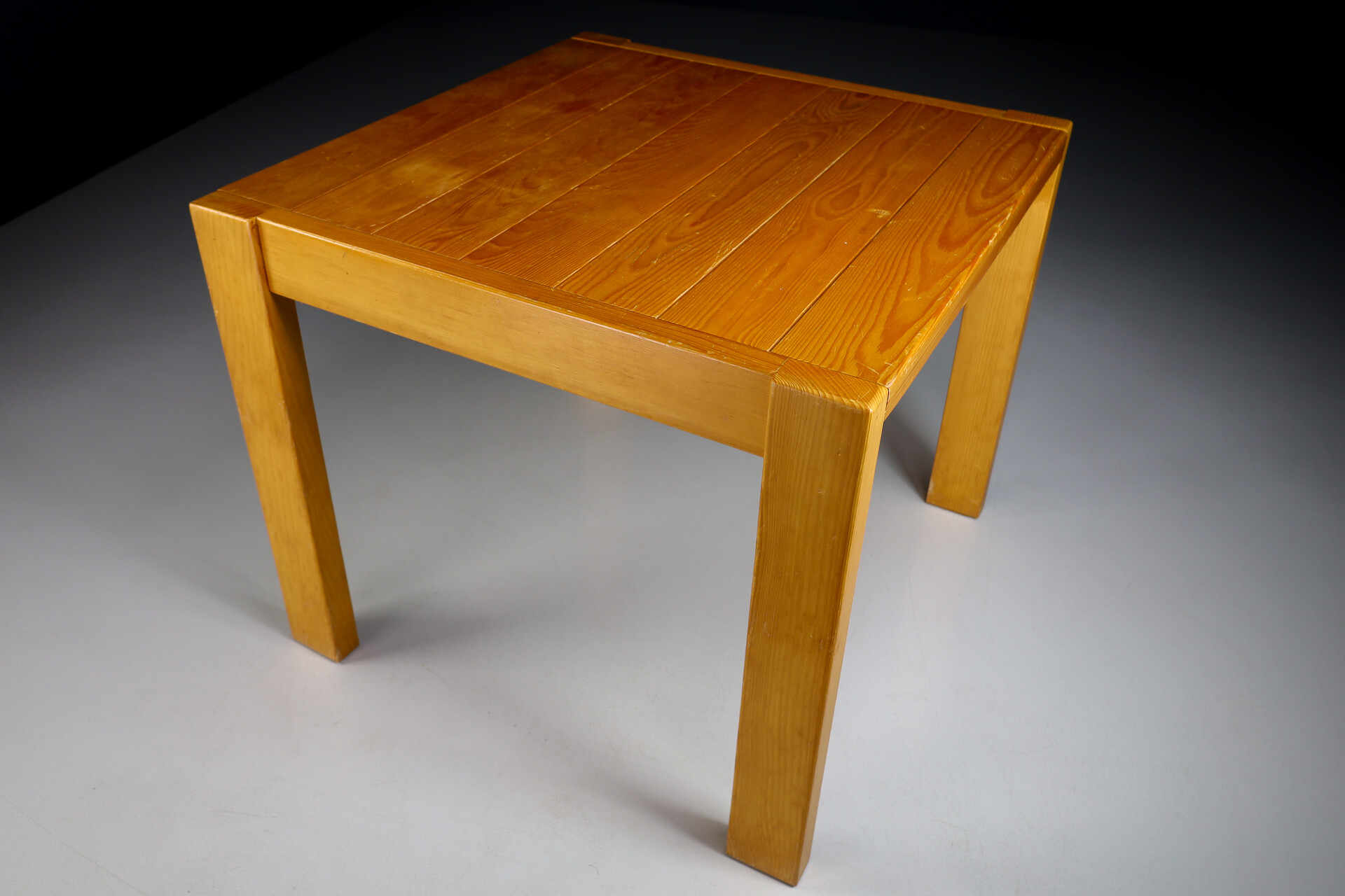 Mid century modern Les Arcs Extendable Pine Dining Table by Charlotte Perriand, France 1960s Mid-20th century