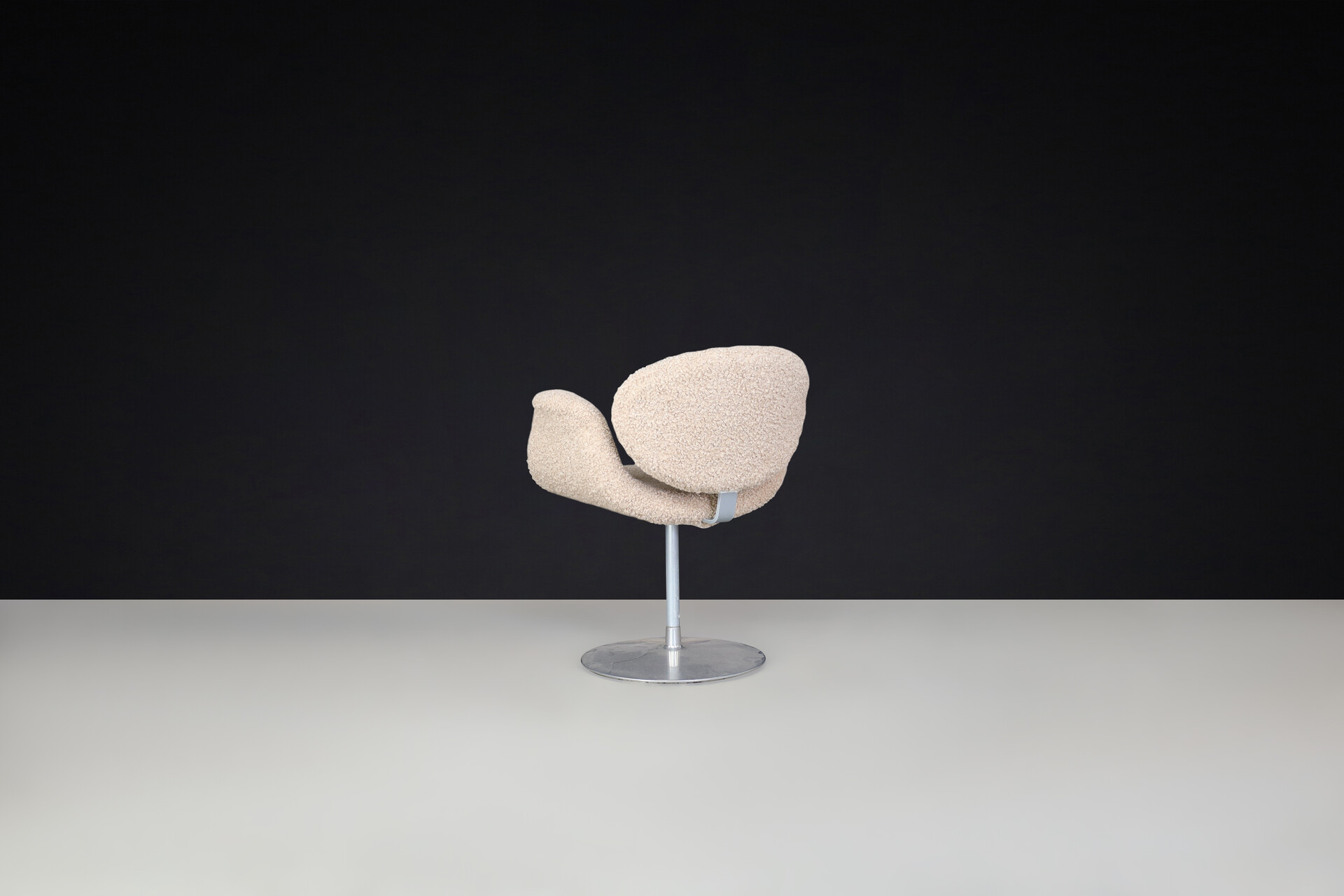 Mid century modern Little Tulip Armchairs in Bouclé upholstery by Pierre Paulin for Artifort, 1980s Late-20th century