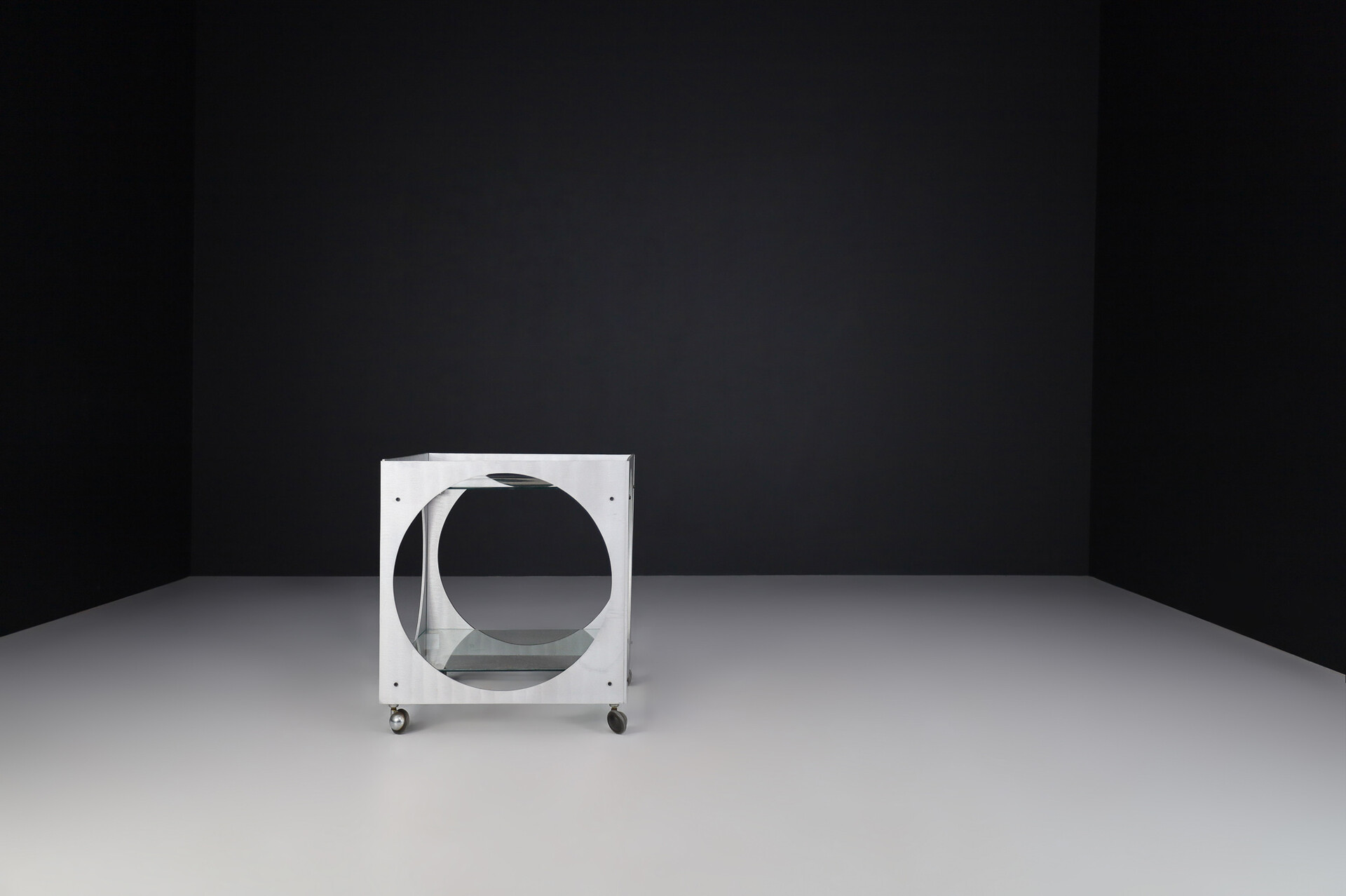 Mid century modern Lorenzo Burchiellaro Cubic Bar Cart in Metal and Glass Italy 1970s. Mid-20th century