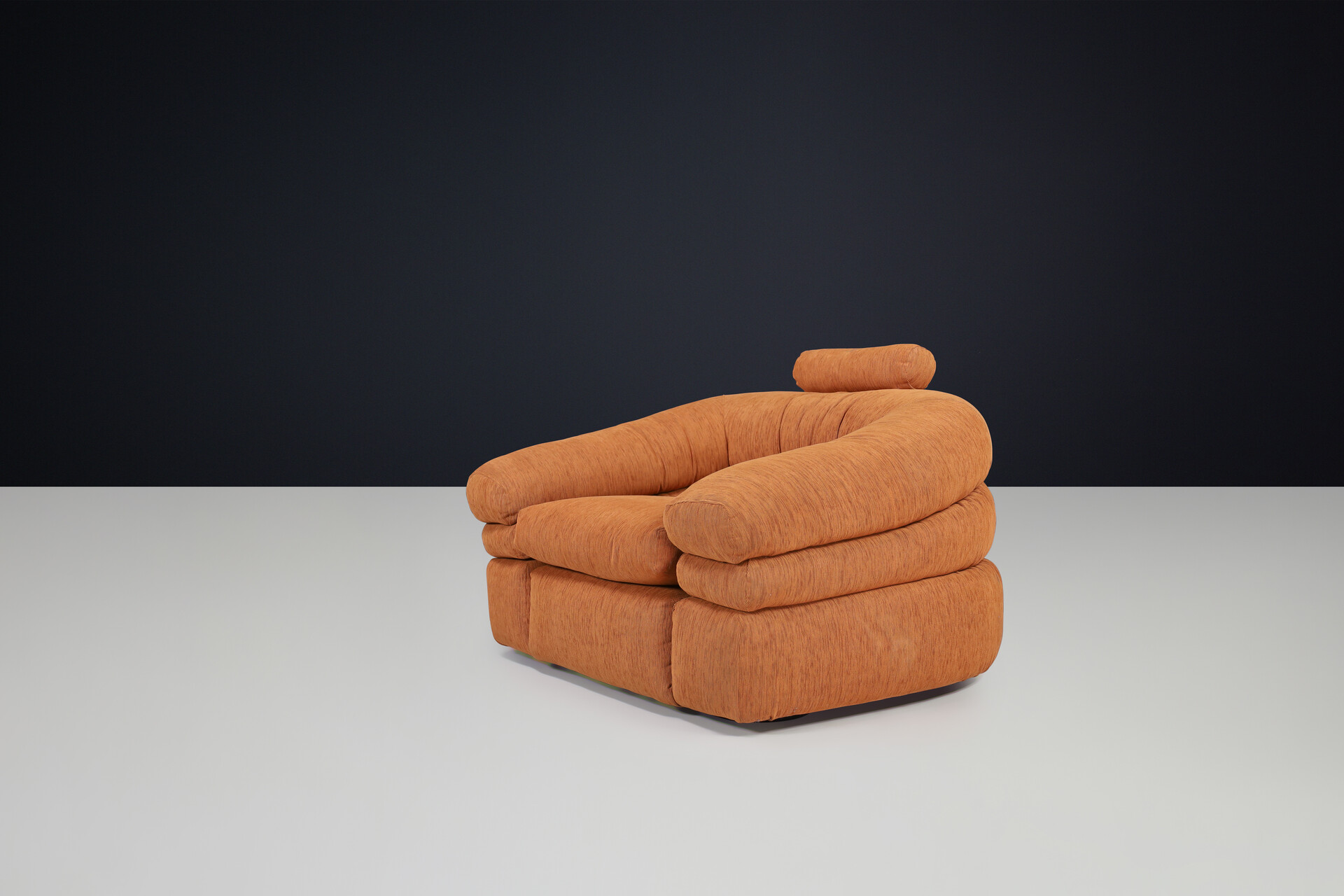 Mid century modern Lounge chair designed by De Pas, D'Urbino and Lomazzi for Zanotta in 1968. Mid-20th century