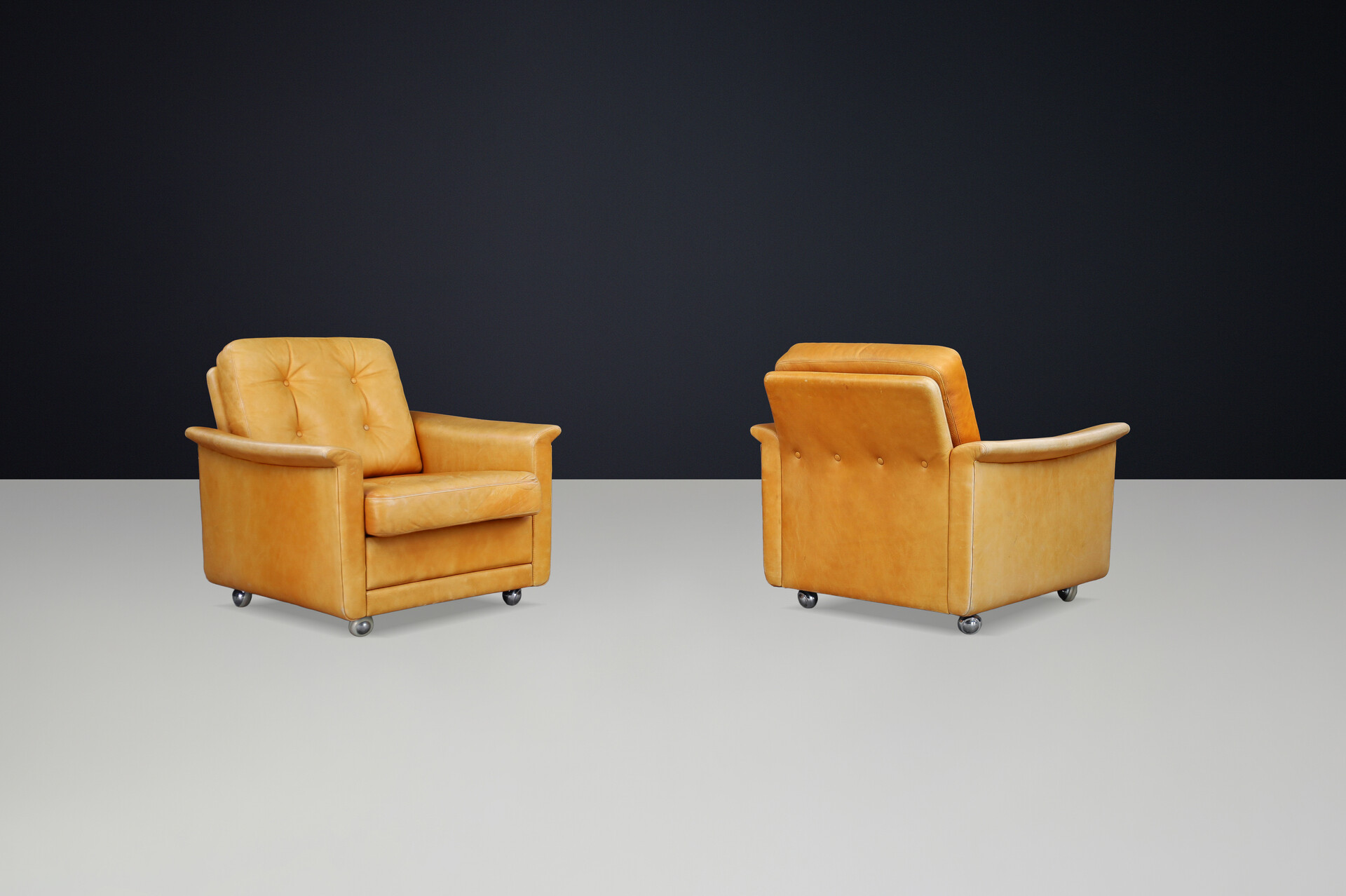 Mid century modern Lounge chairs In Cognac Leather , Germany 1960s Mid-20th century