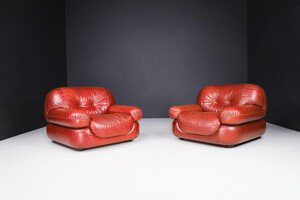 Mid century modern Lounge Chairs in Leather by Sapporo for Mobil Girgi, Italy 1970 Late-20th century