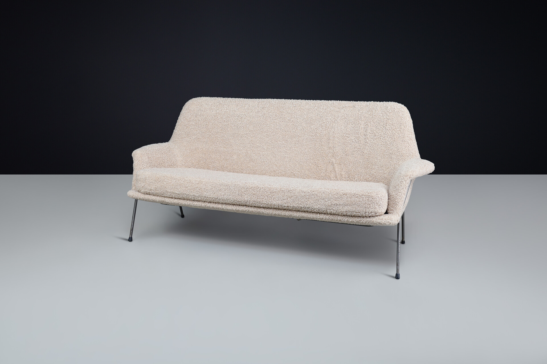 Mid century modern Lounge sofa in teddy fabric , The Netherlands 1960s Mid-20th century
