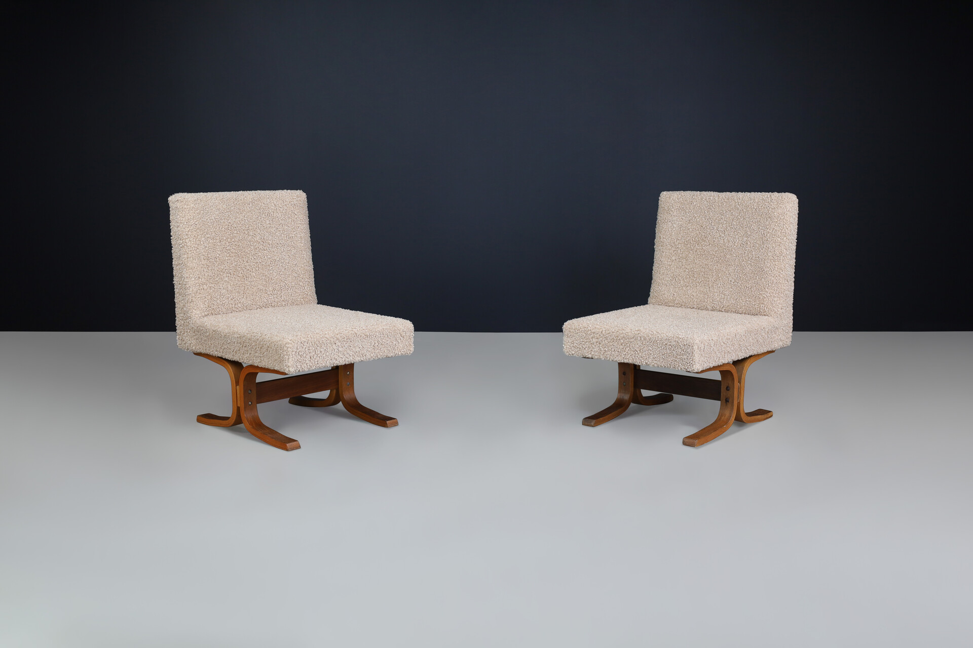 Mid century modern Ludvik Volak Bentwood and teddy Upholstery Lounge chairs, Cz 1960s Mid-20th century