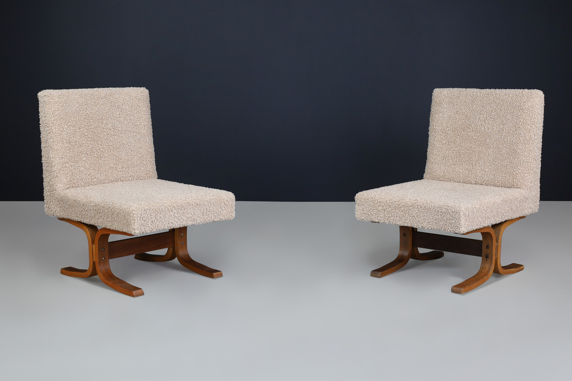 Mid century modern Ludvik Volak Bentwood and teddy Upholstery Lounge chairs, Cz 1960s Mid-20th century