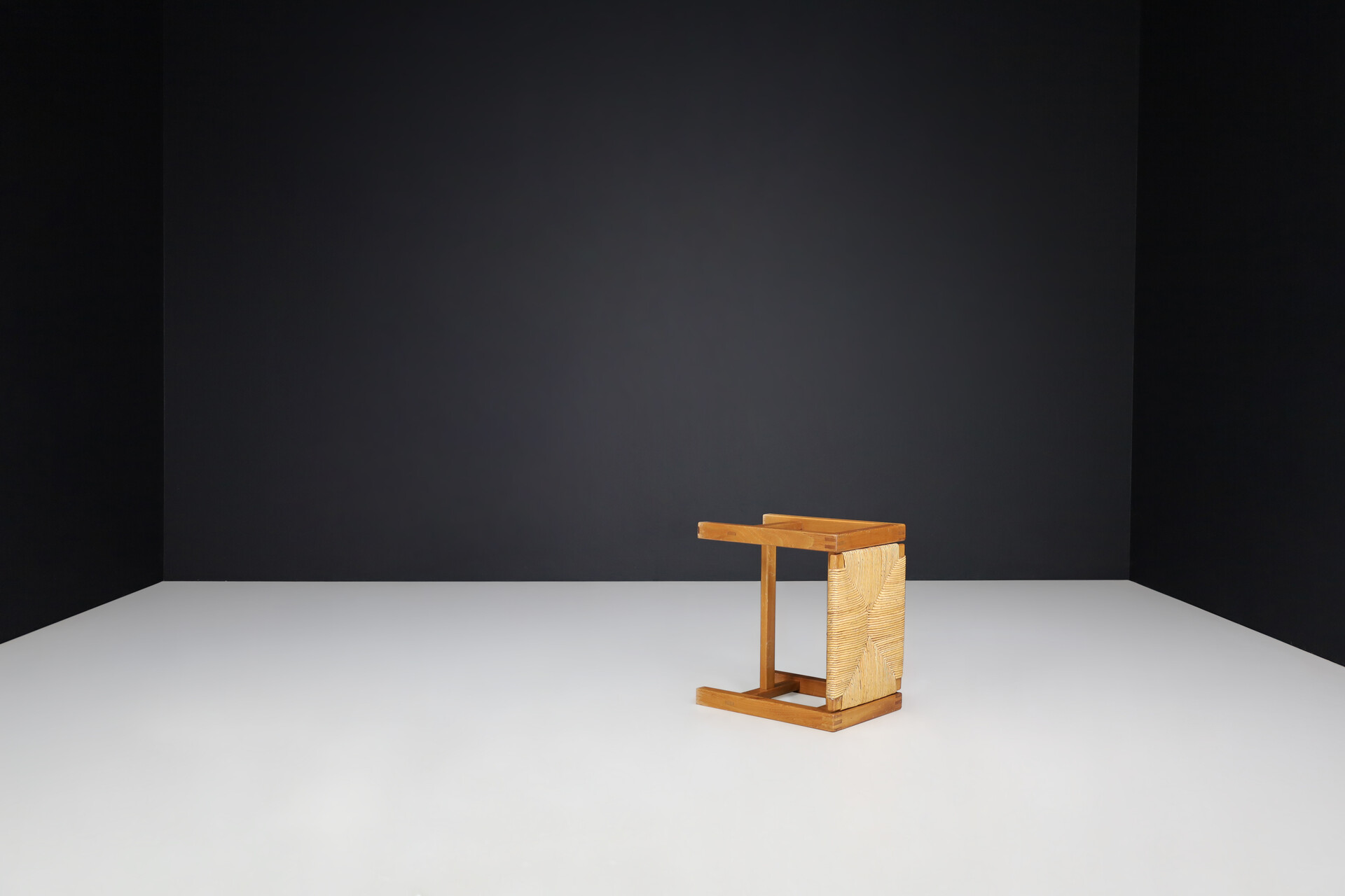 Mid century modern Maison Regain style stool in elm and rush, France 1970s Mid-20th century