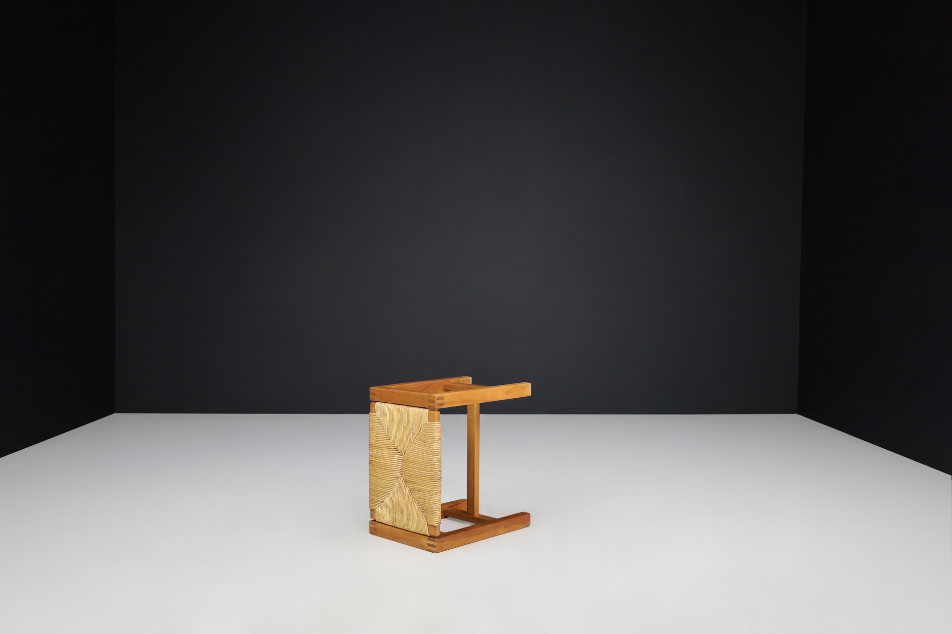 Mid century modern Maison Regain style stool in elm and rush, France 1970s Mid-20th century