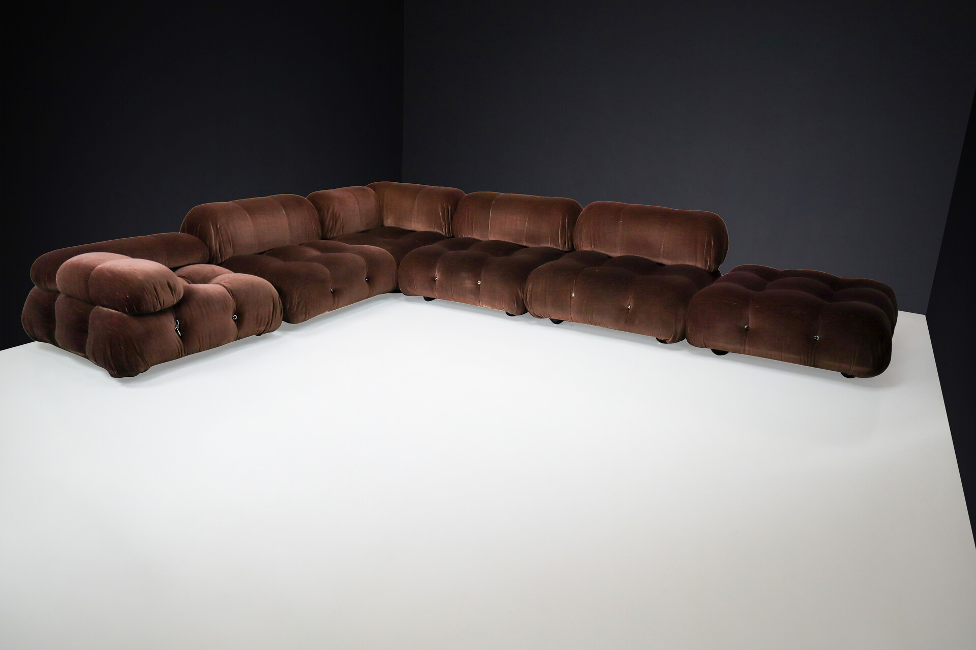 Mid century modern Mario Bellini, Camaleonda Modular Sofa, C&B italia , 1970s Mid-Century Modern 21 th century