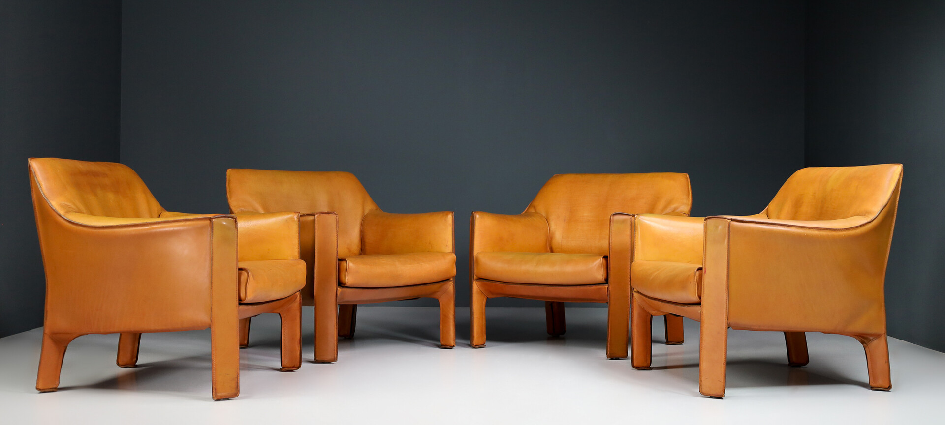 Mid century modern Mario Bellini for Cassina Cab 415 Buffalo Cognac Leather Club Chairs Italy 1980s Mid-20th century